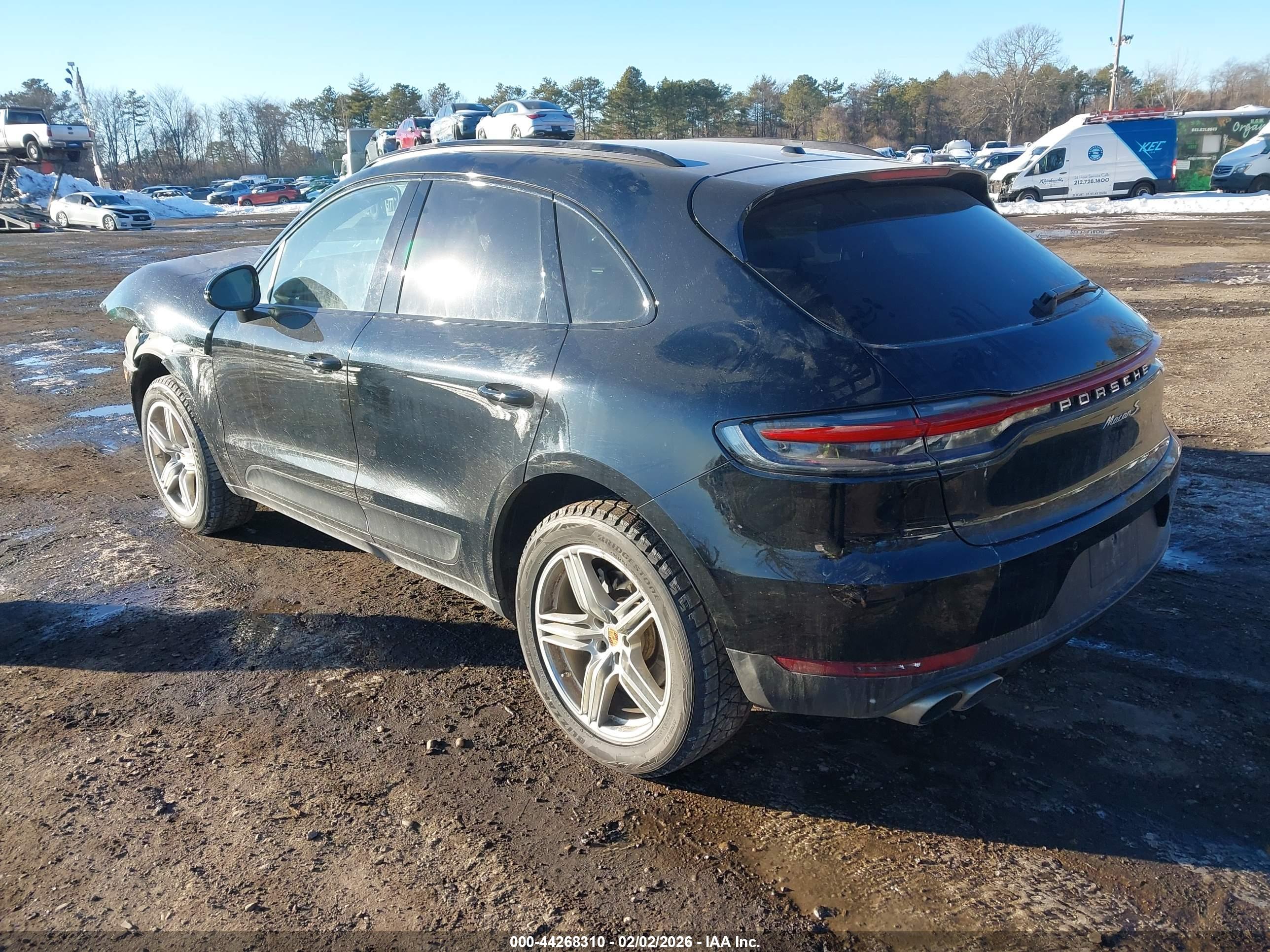 PORSCHE MACAN image 3