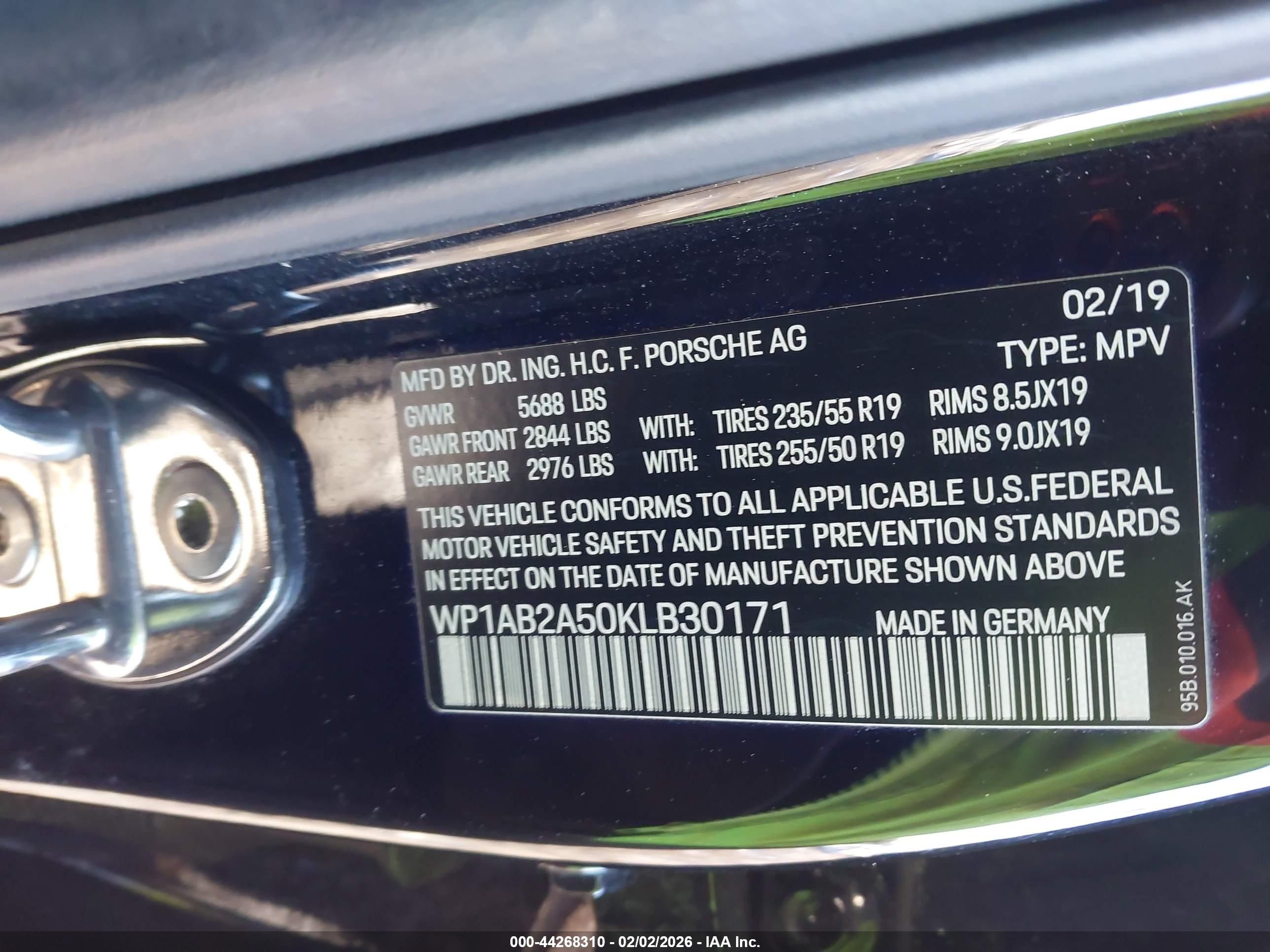 PORSCHE MACAN image 9
