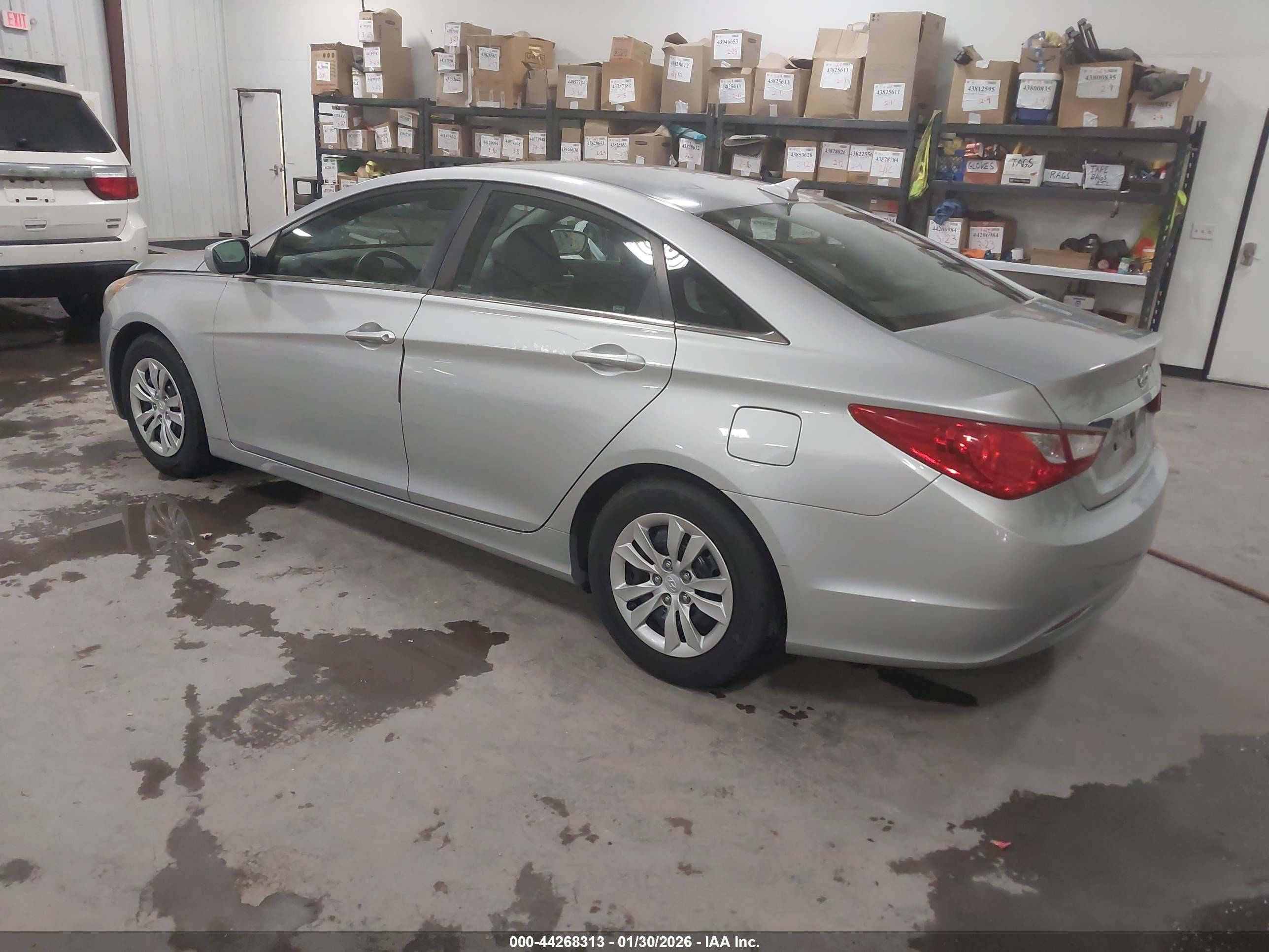HYUNDAI SONATA image 3