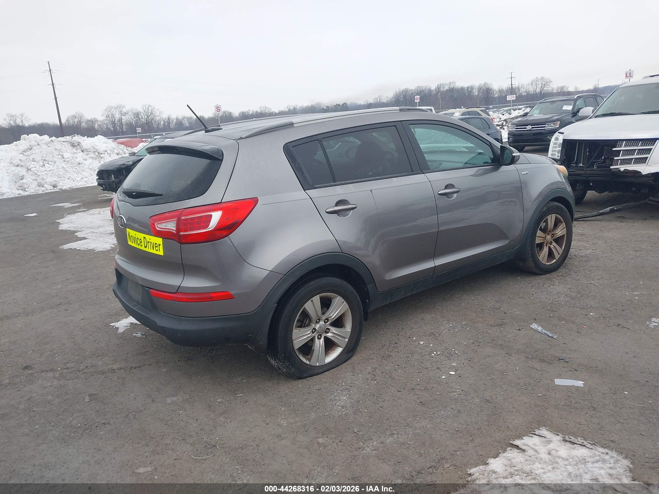 KIA SPORTAGE image 4