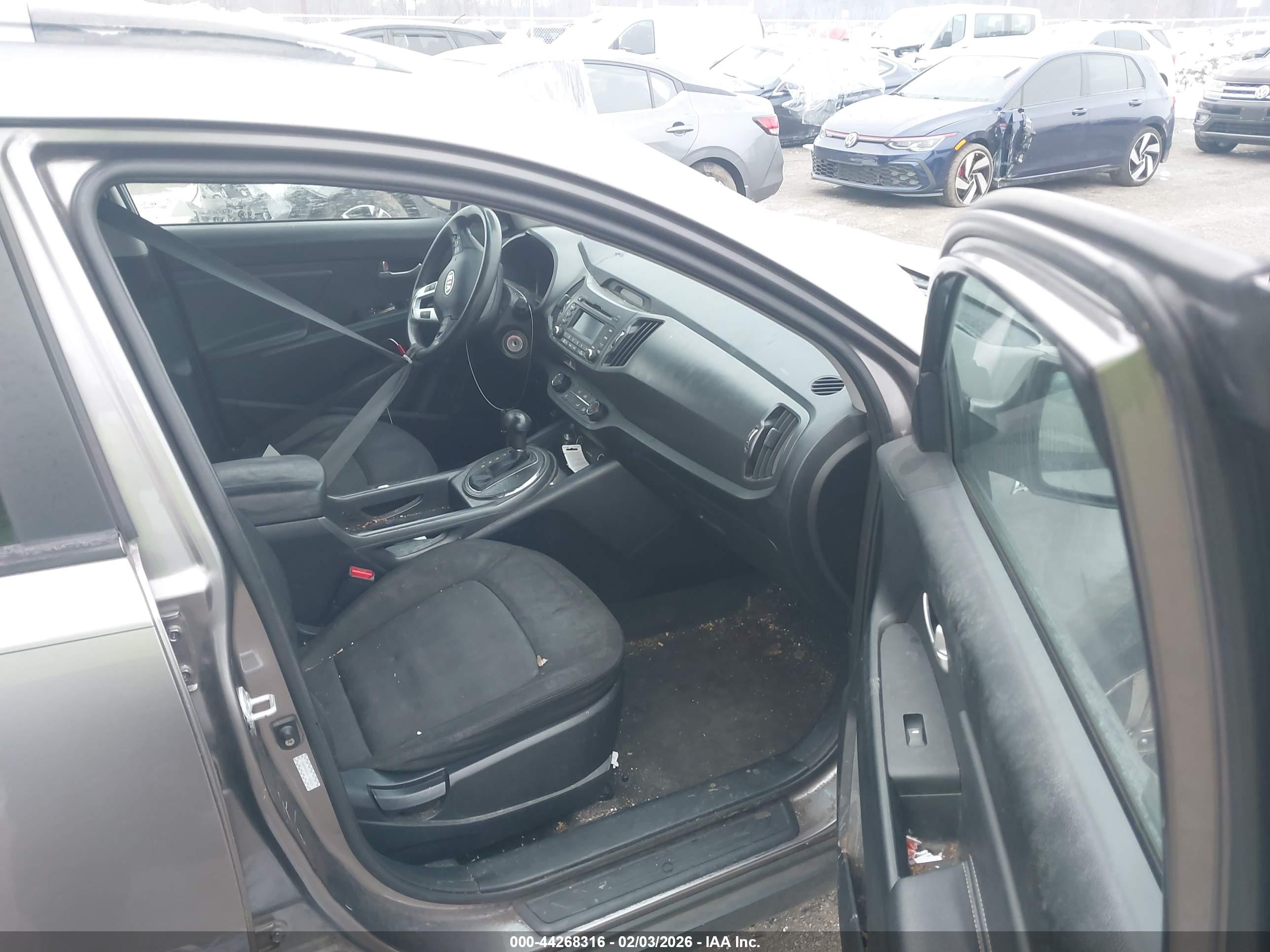 KIA SPORTAGE image 5