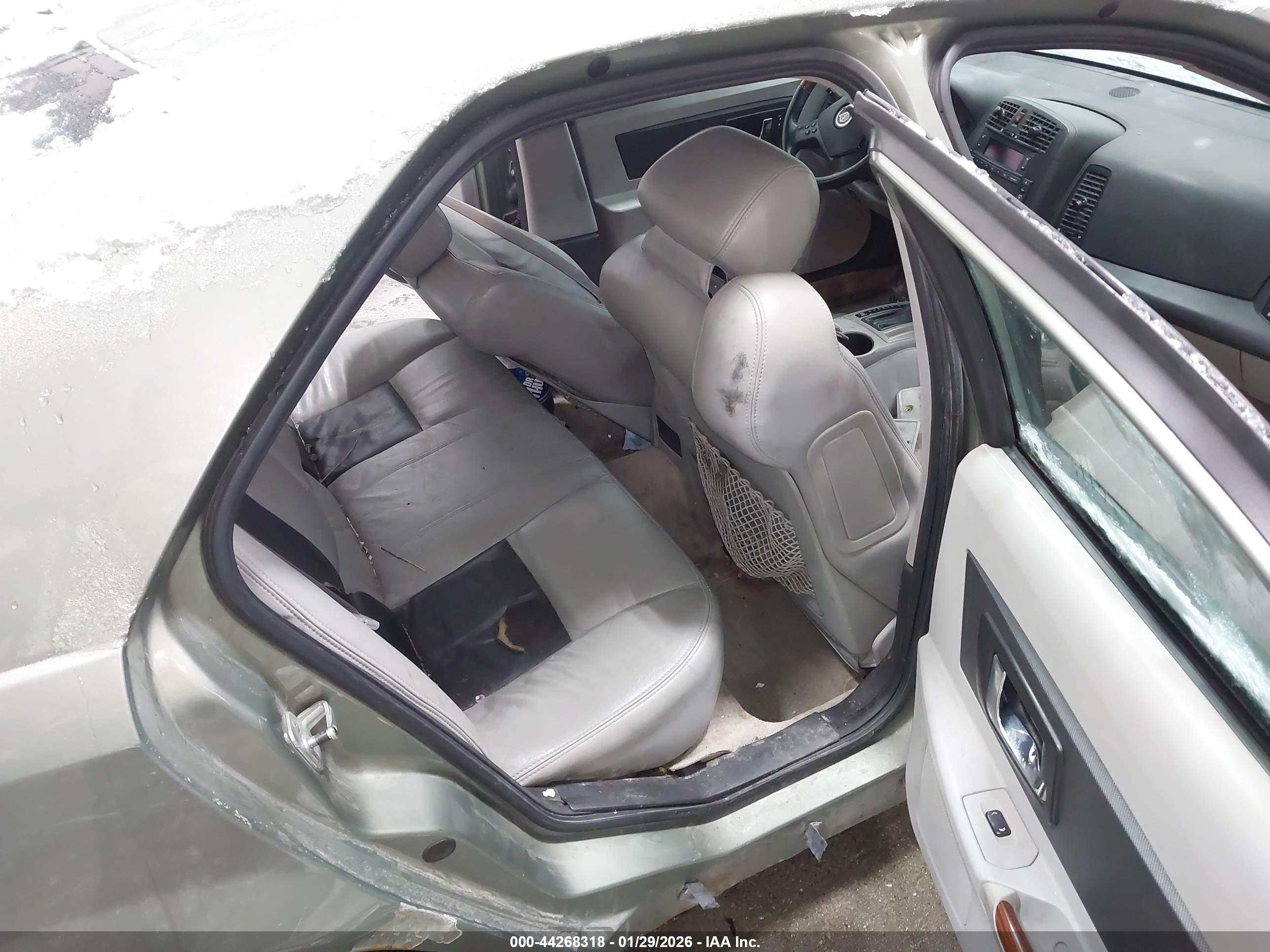 CADILLAC CTS image 8