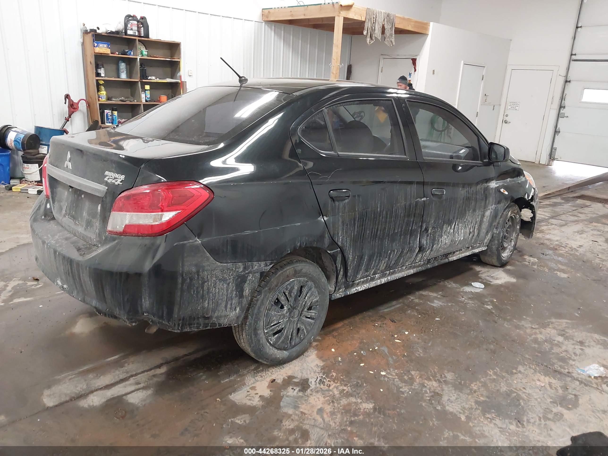 MITSUBISHI MIRAGE image 4