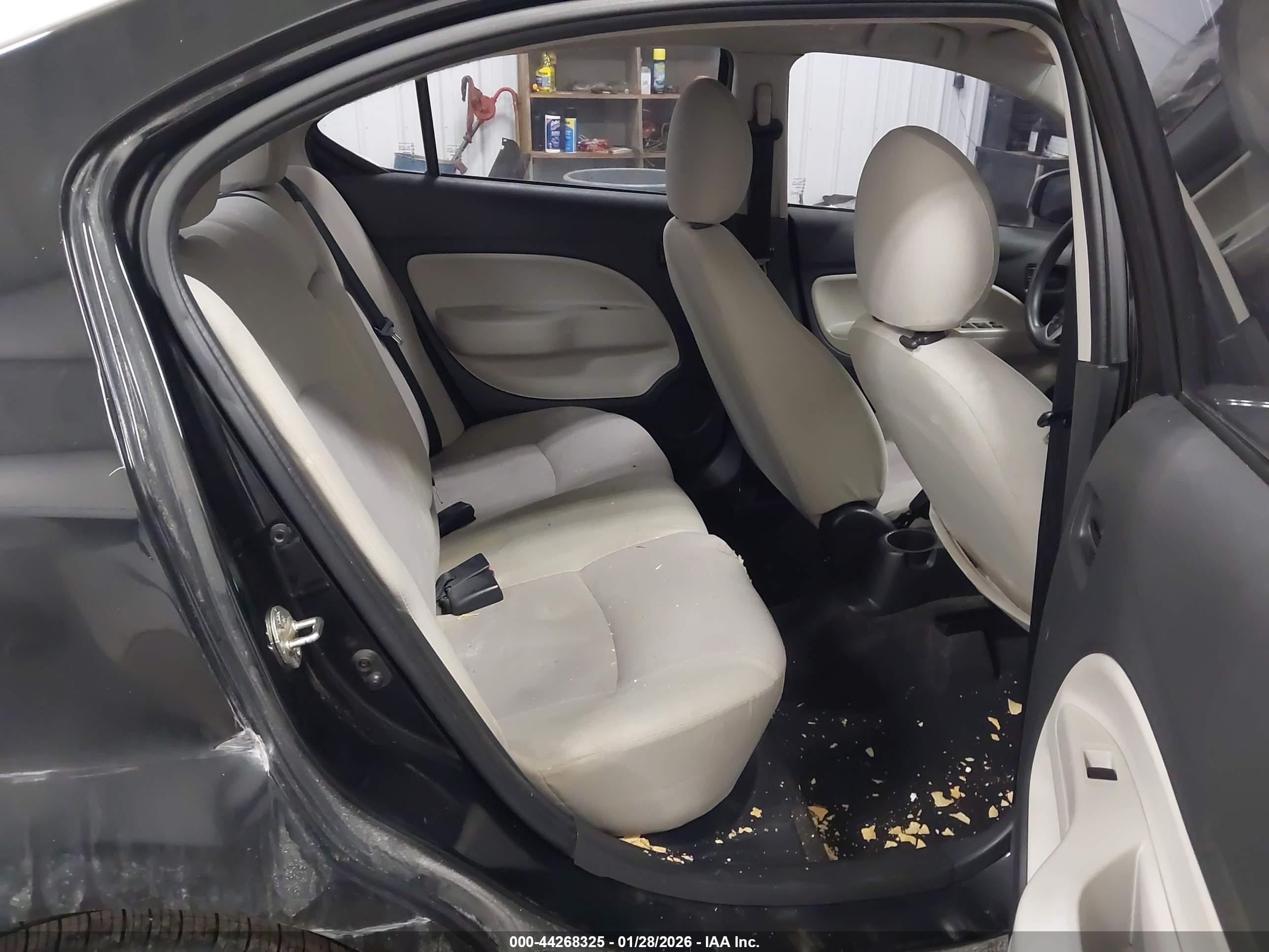 MITSUBISHI MIRAGE image 8