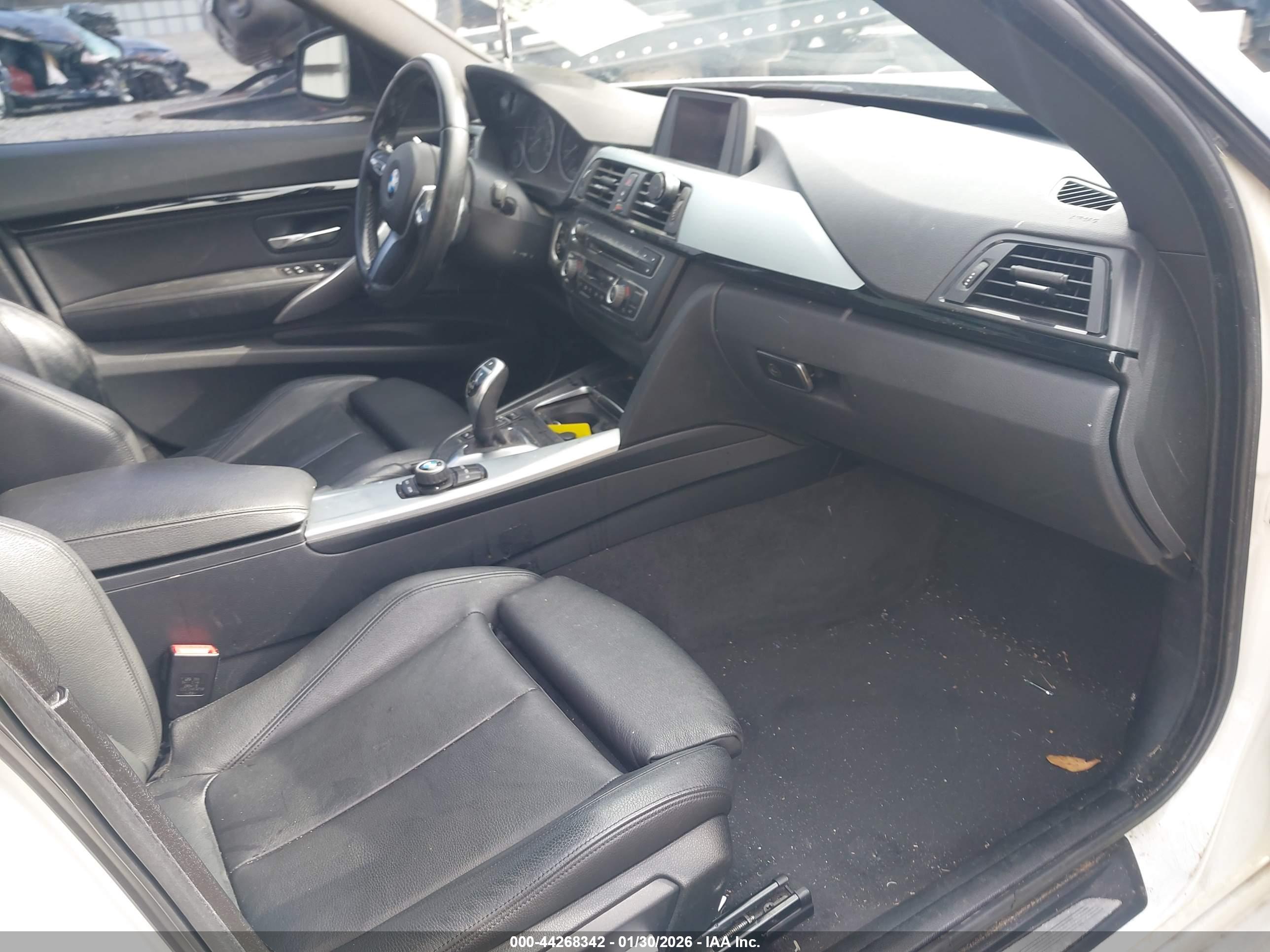 BMW 328I image 5