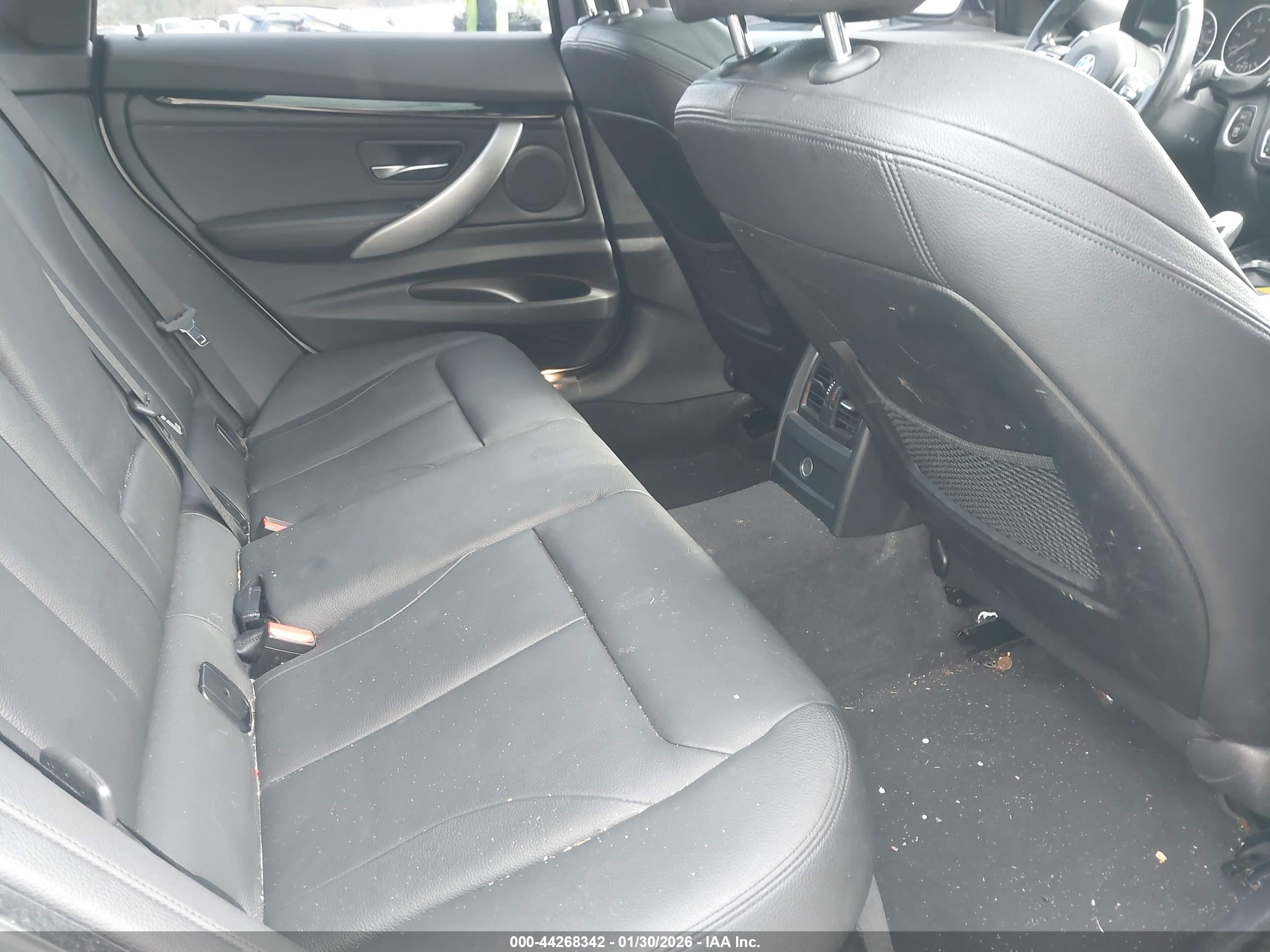 BMW 328I image 8
