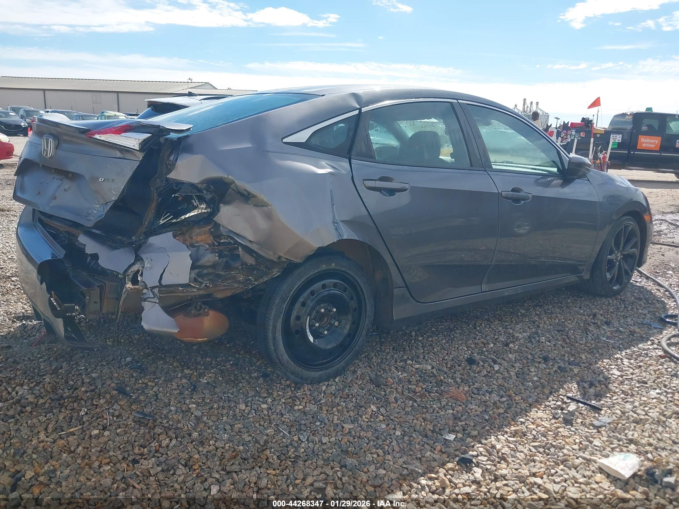 HONDA CIVIC image 4