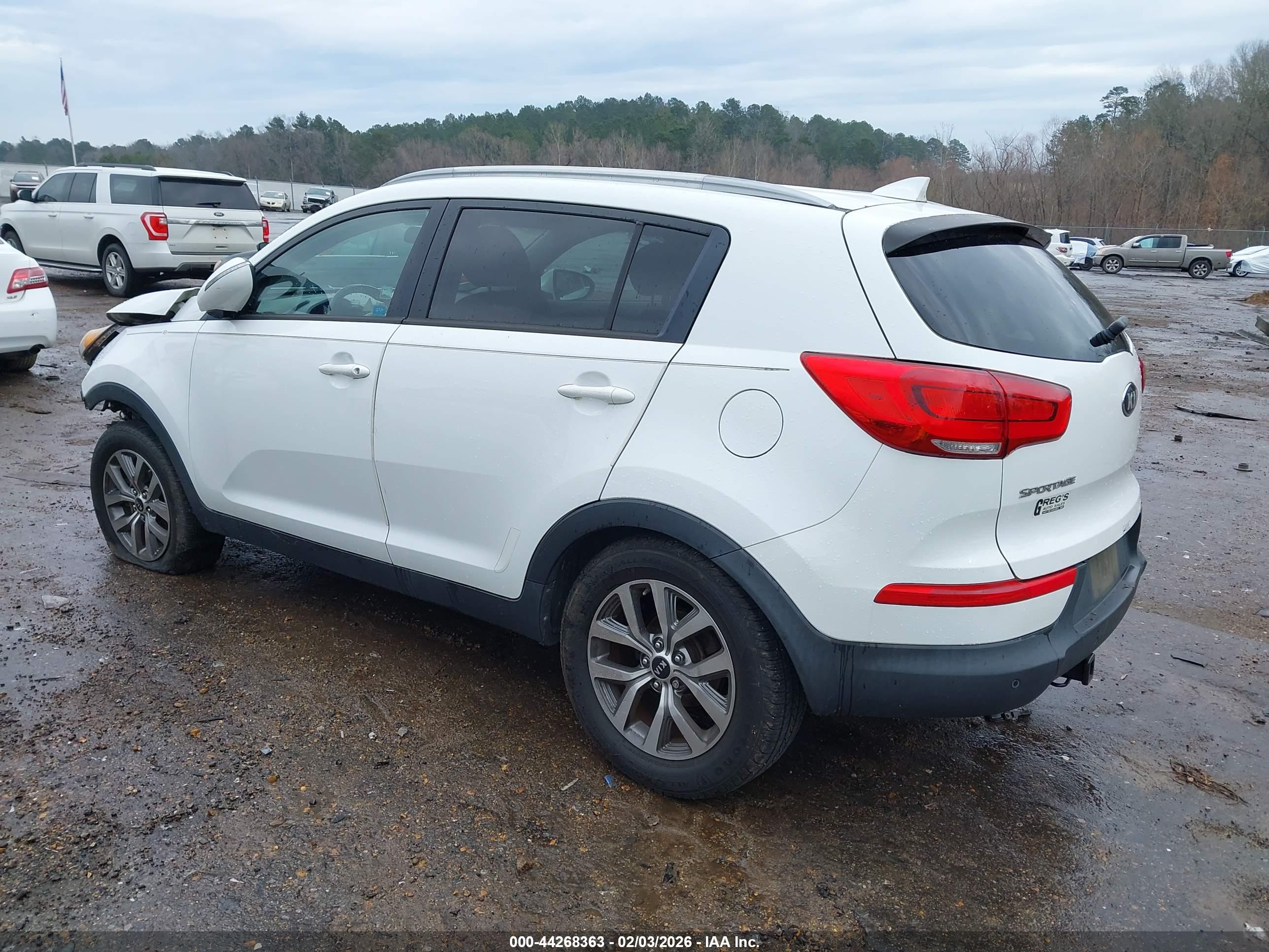 KIA SPORTAGE image 3