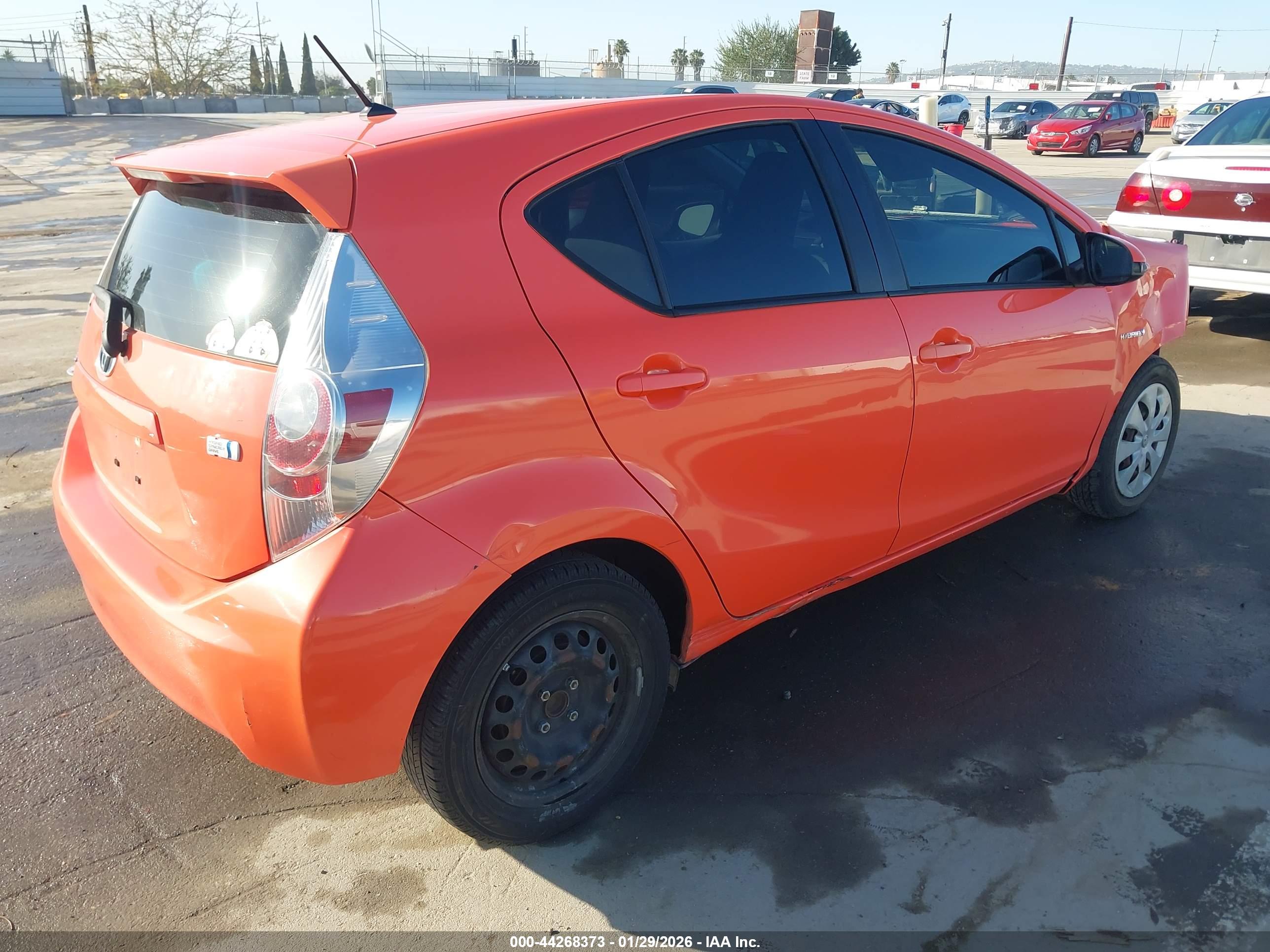 TOYOTA PRIUS image 4