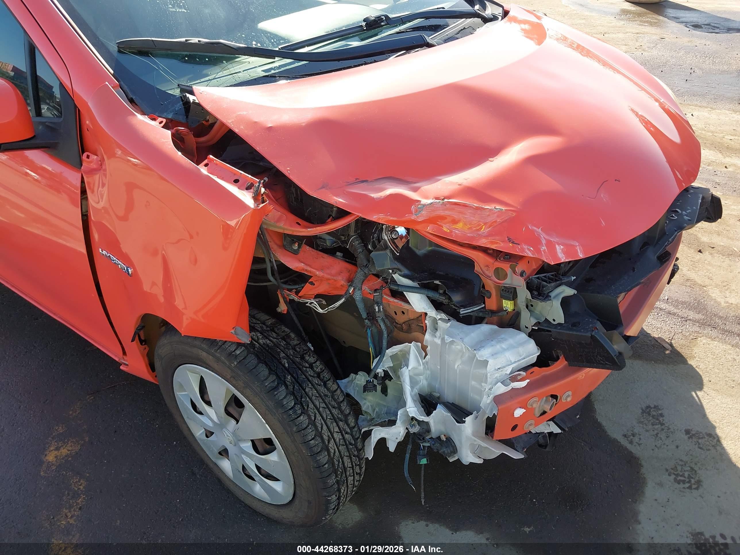 TOYOTA PRIUS image 6