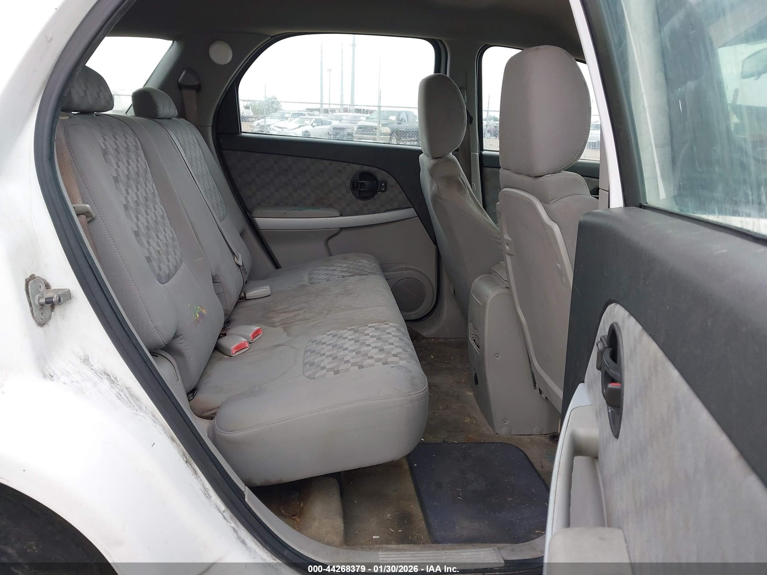 CHEVROLET EQUINOX image 8