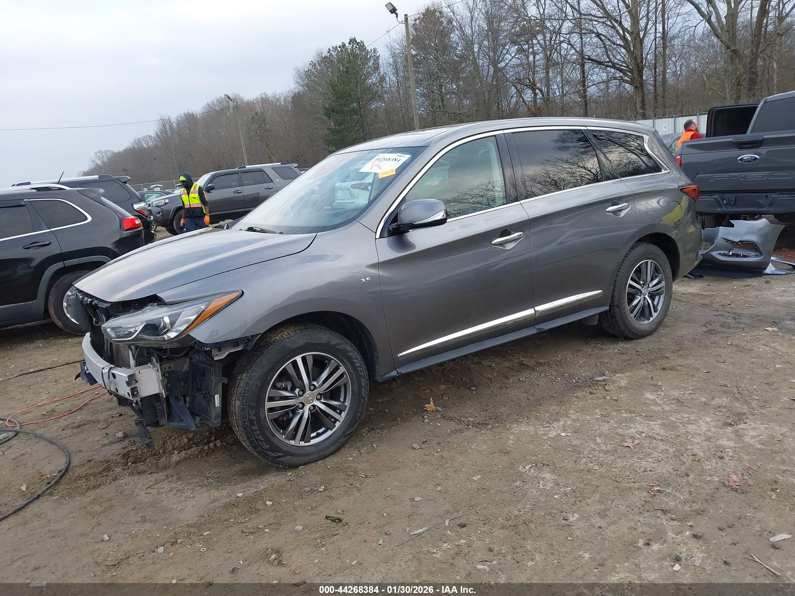 INFINITI QX60 image 2