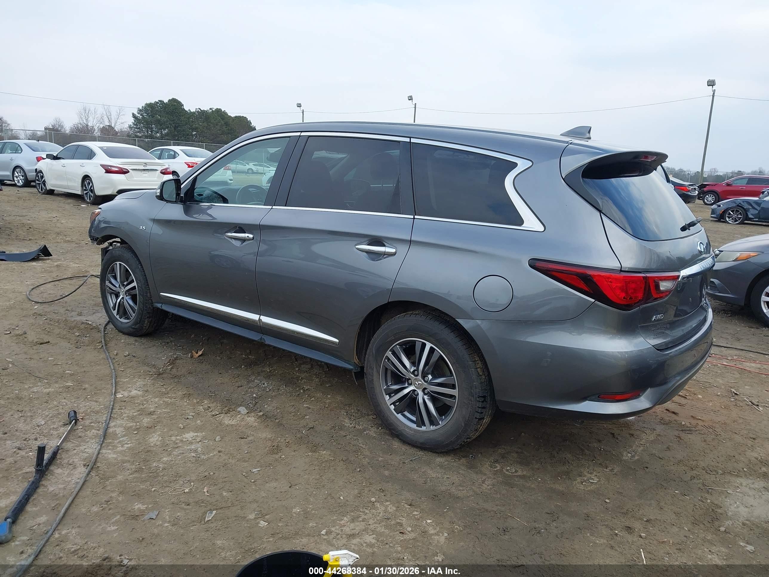 INFINITI QX60 image 3