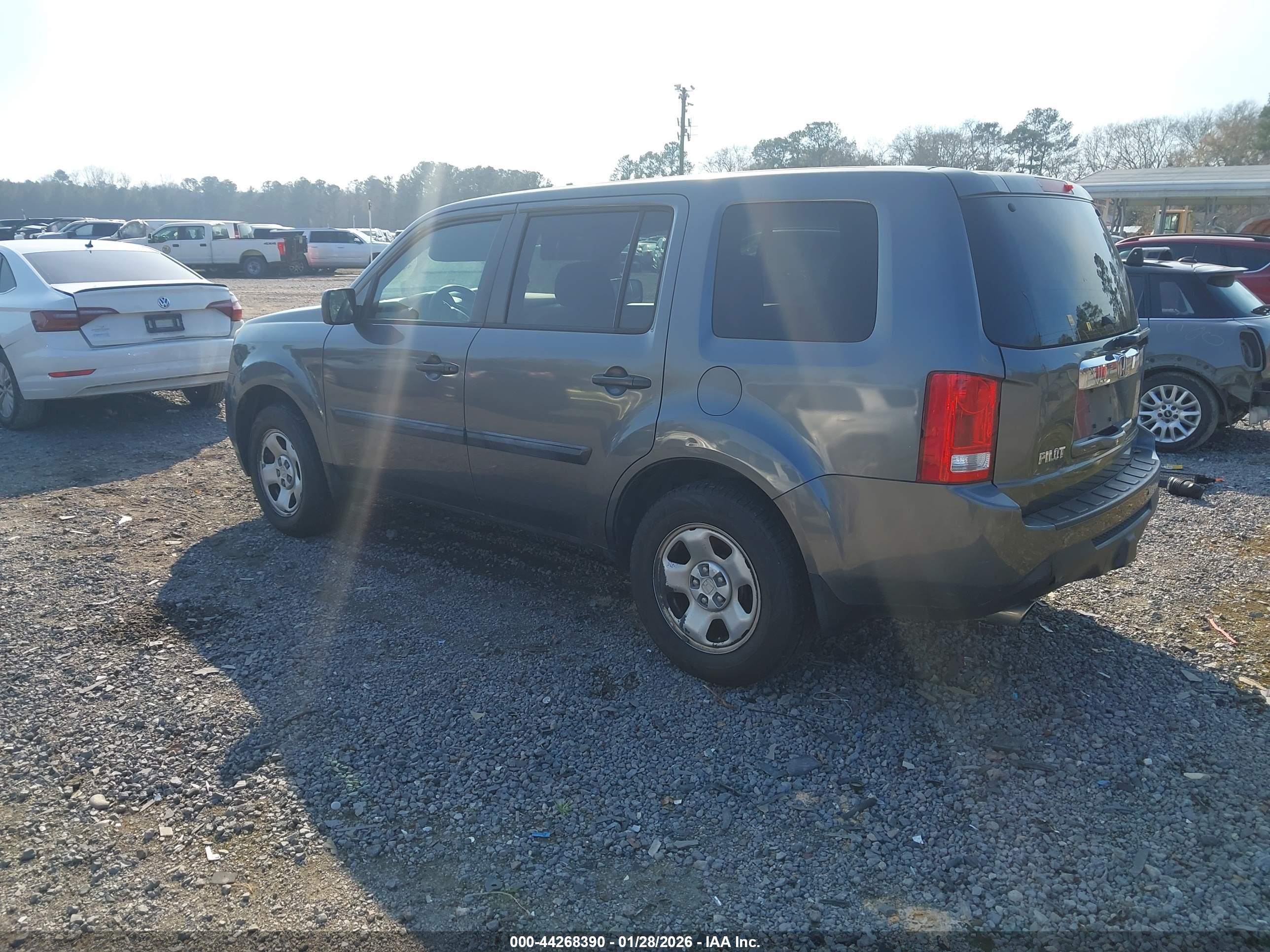 HONDA PILOT image 3