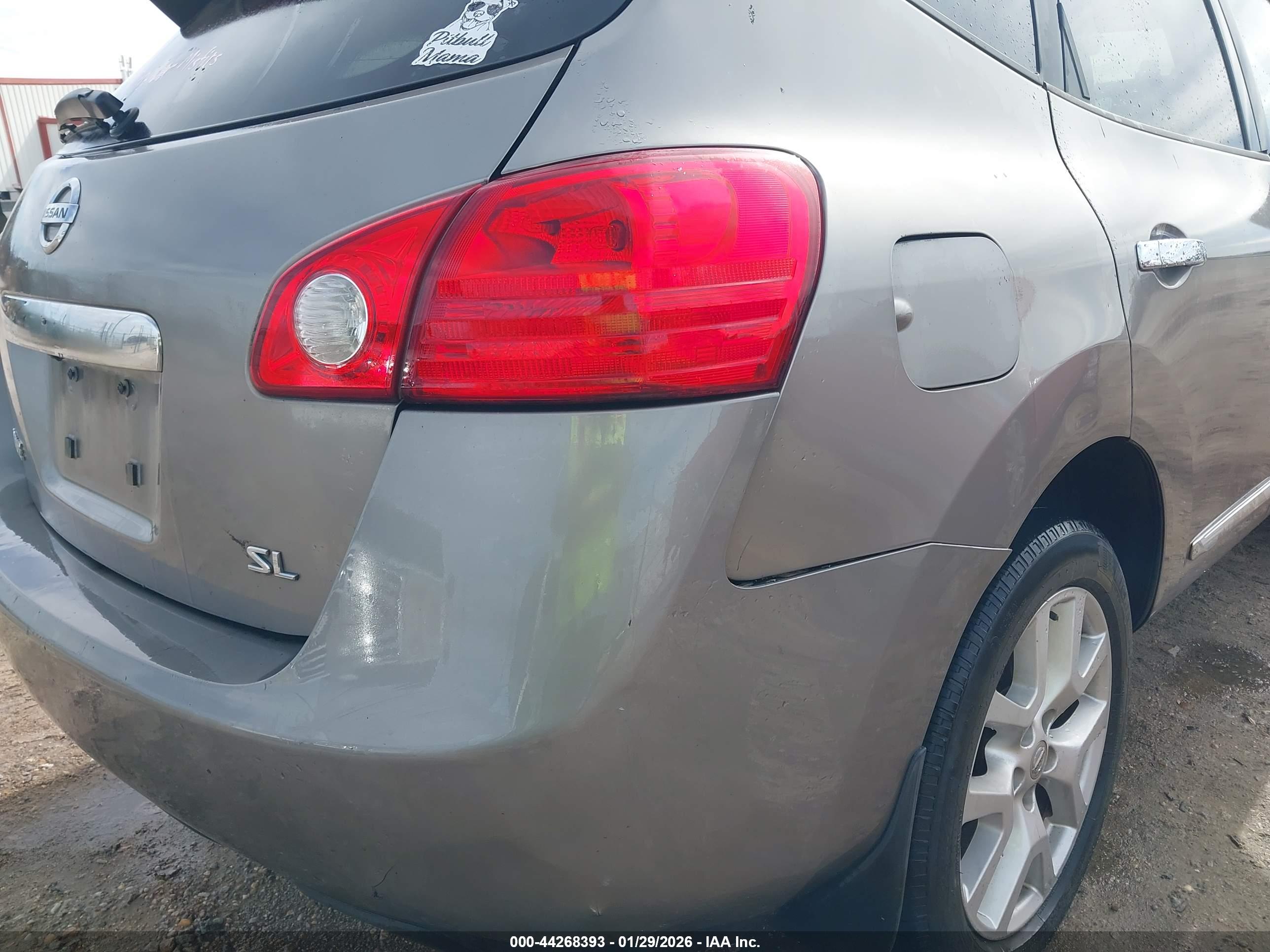 NISSAN ROGUE image 6