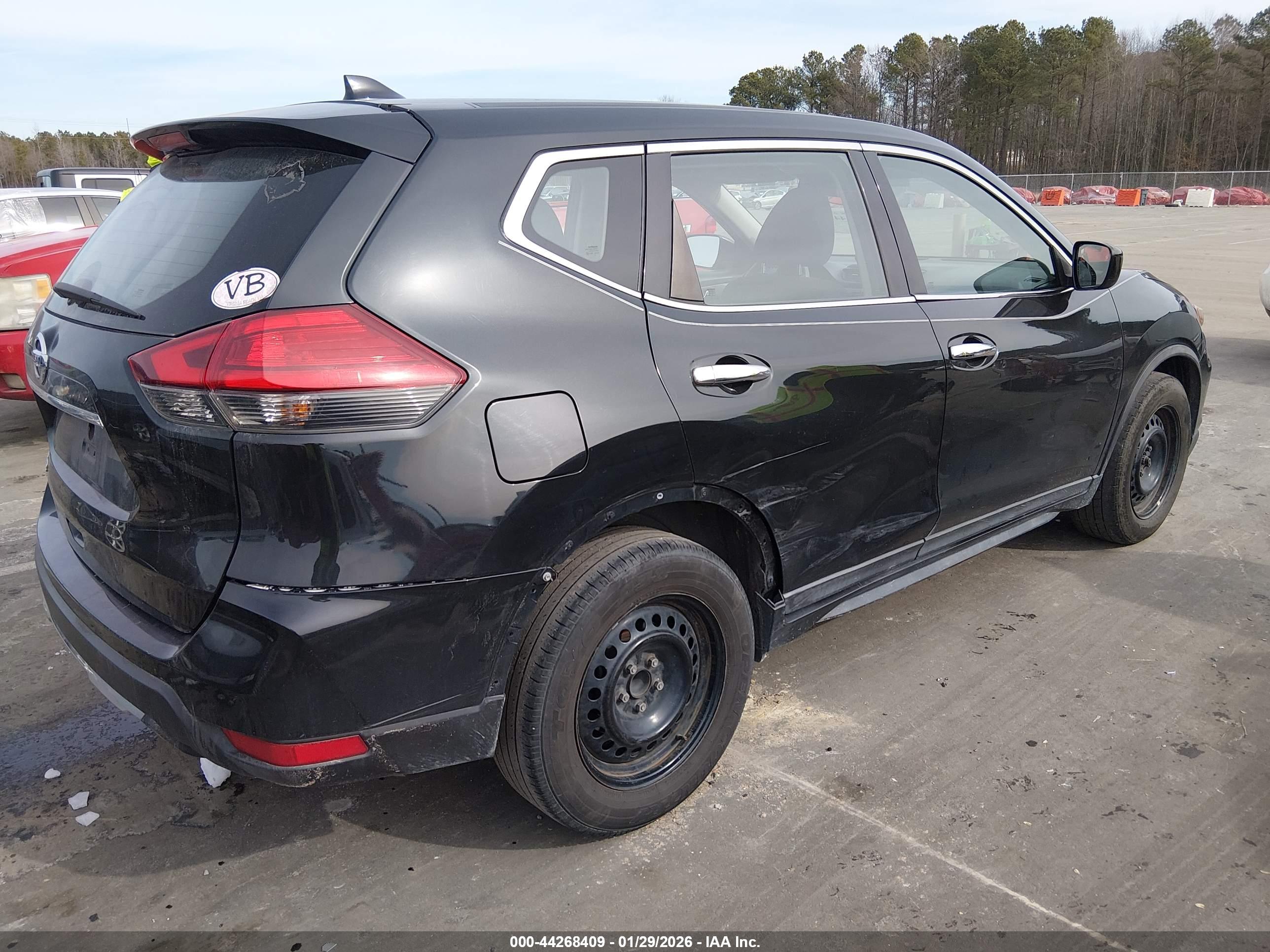 NISSAN ROGUE image 4