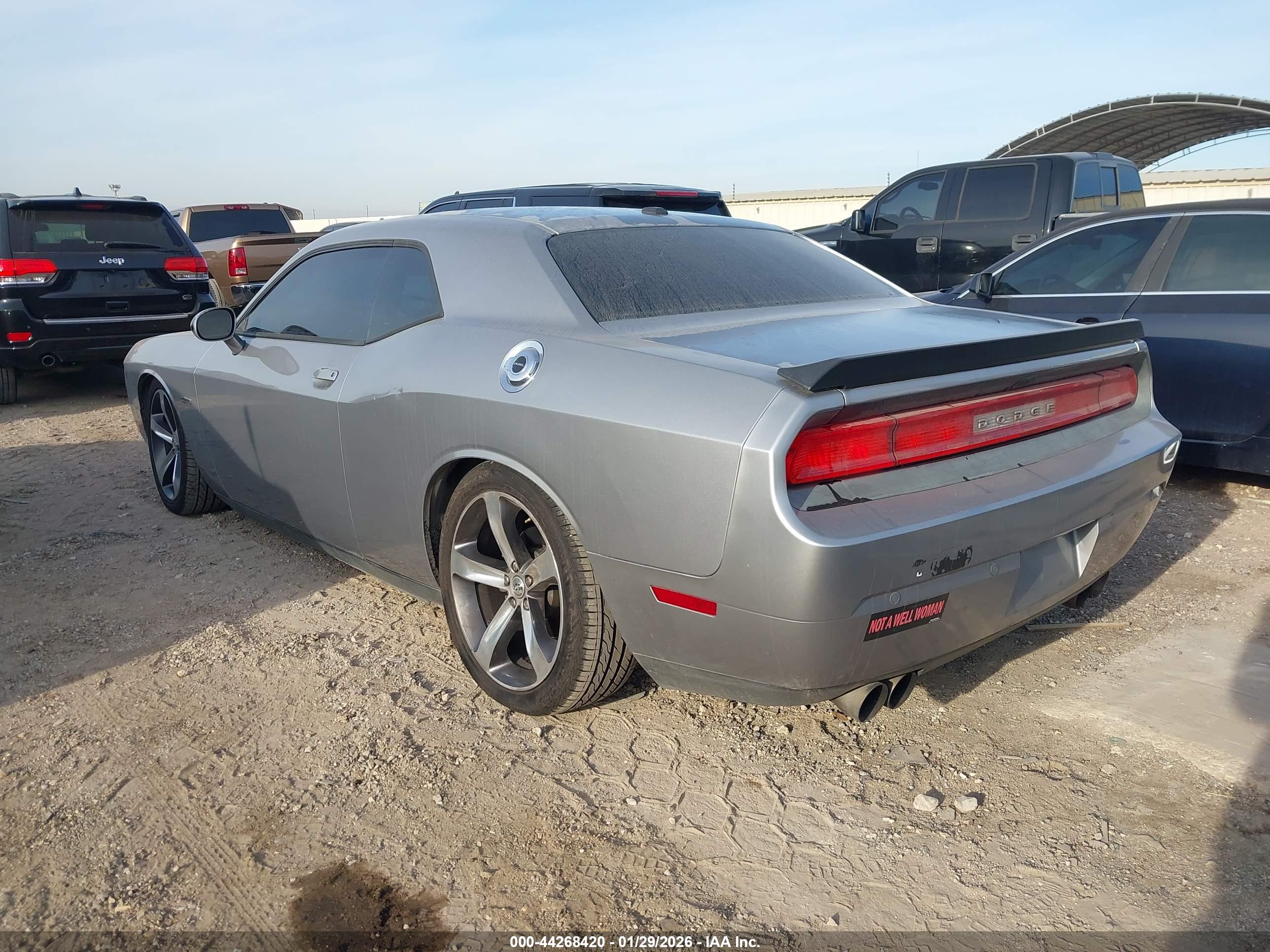 DODGE CHALLENGER image 3