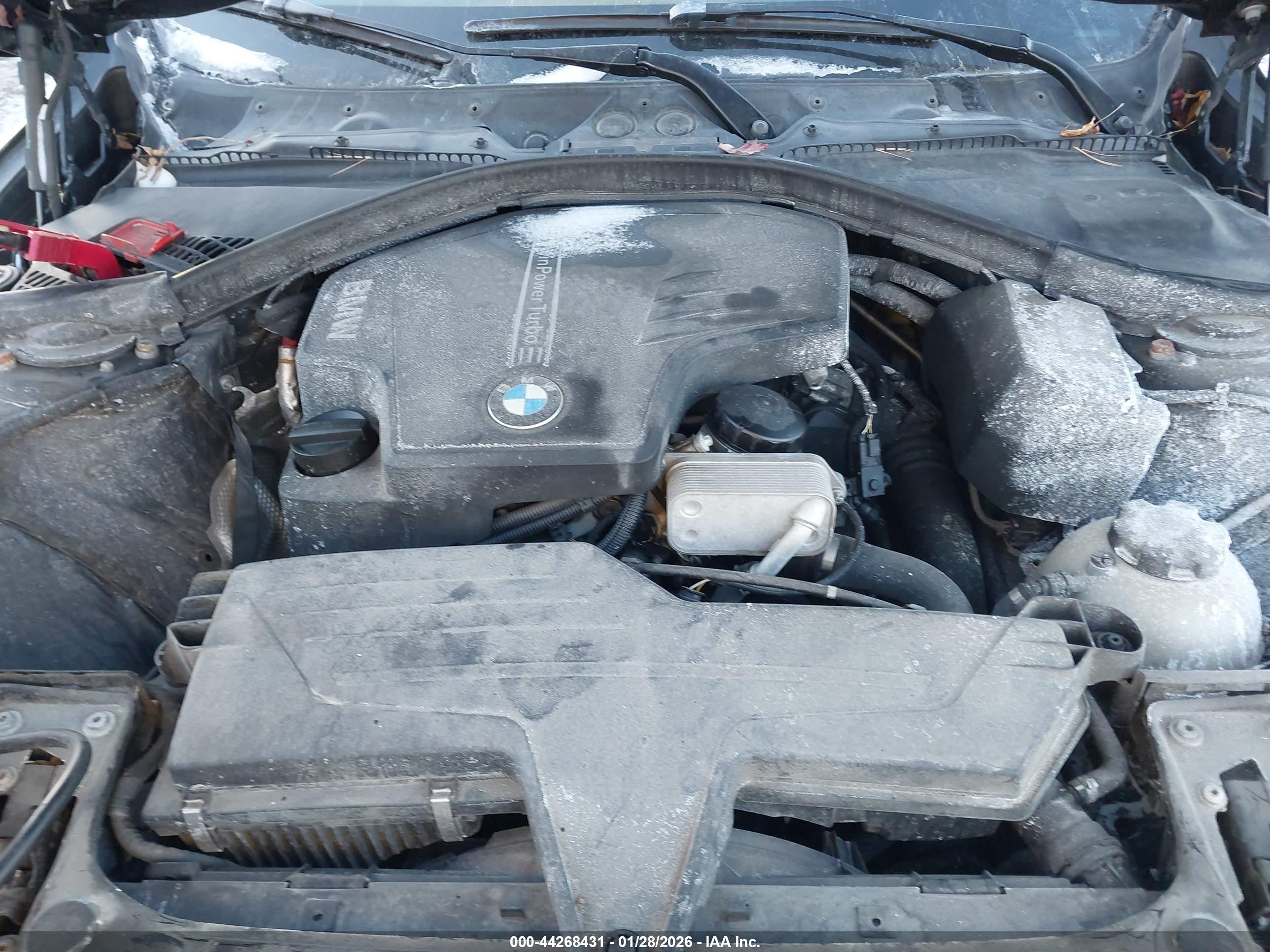 BMW 320I image 10