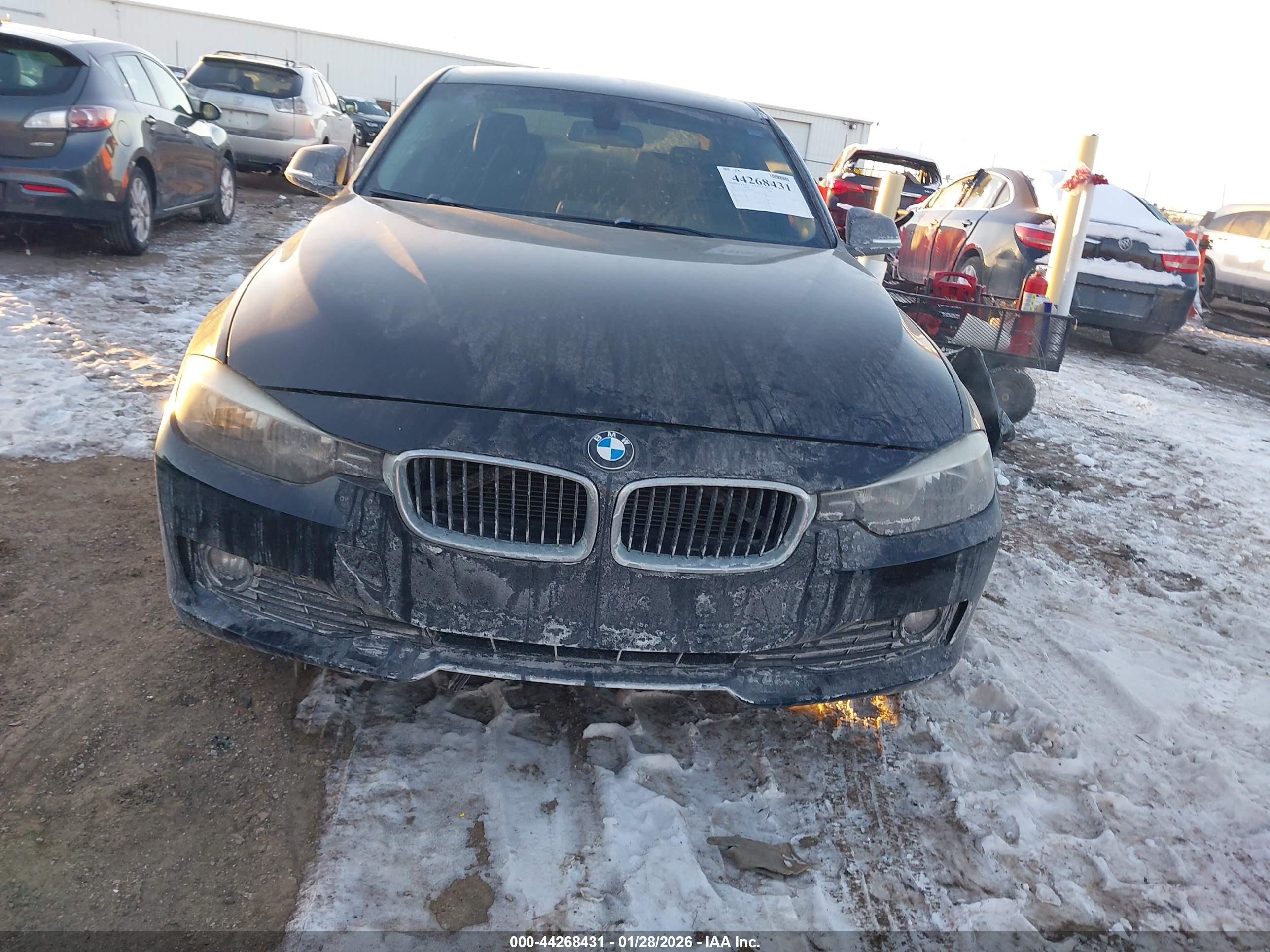 BMW 320I image 6