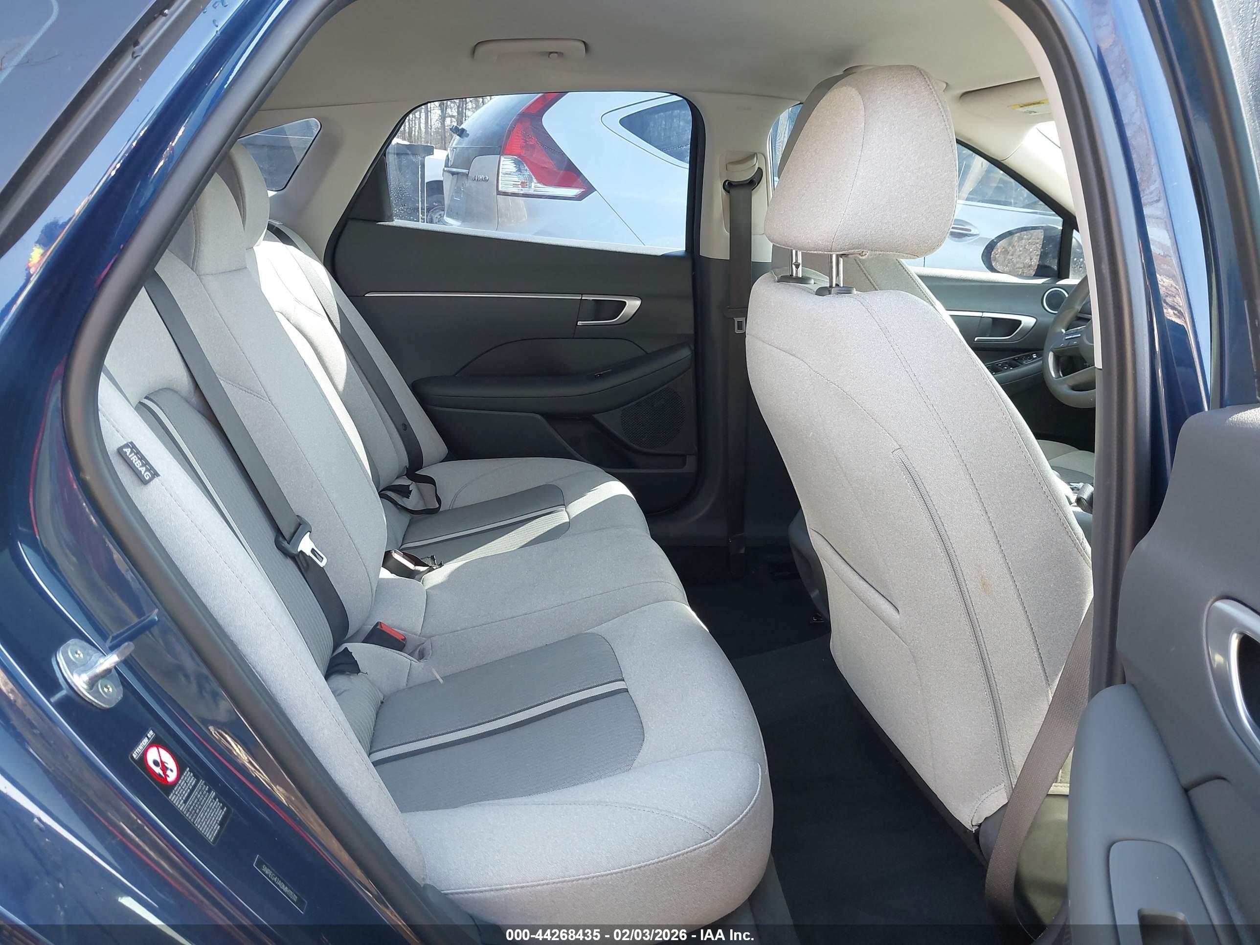HYUNDAI SONATA image 8