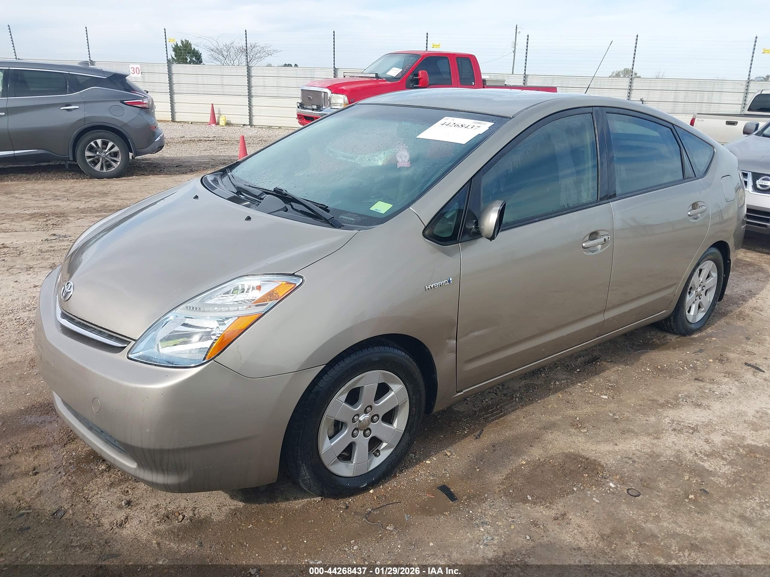 TOYOTA PRIUS image 2