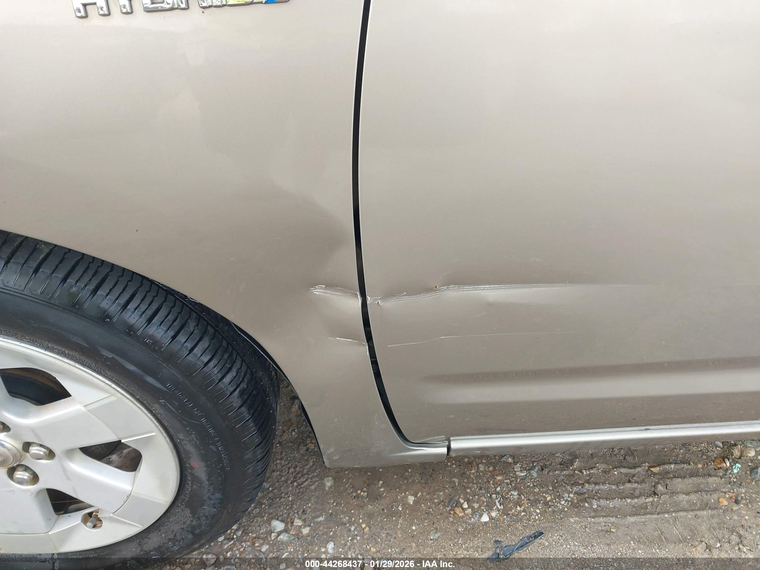 TOYOTA PRIUS image 6