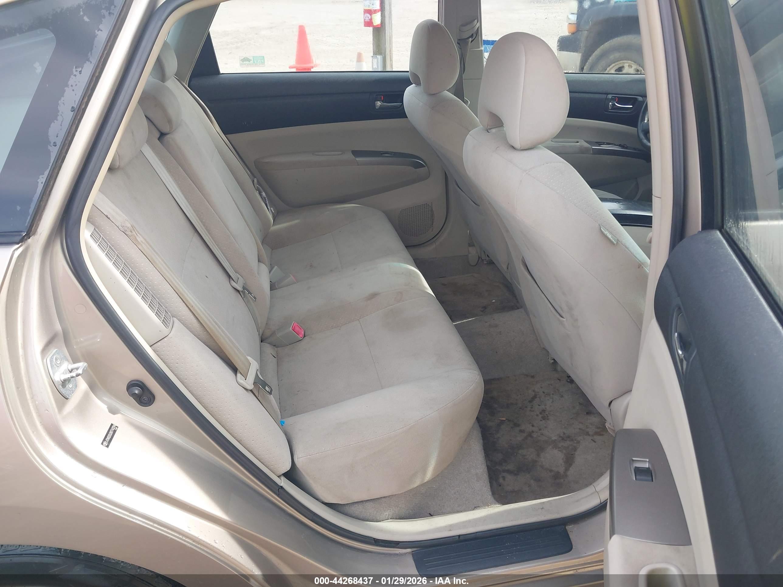 TOYOTA PRIUS image 8