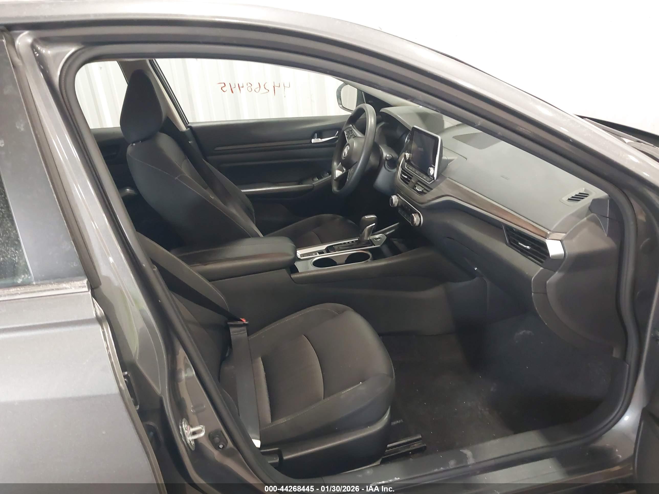 NISSAN ALTIMA image 5