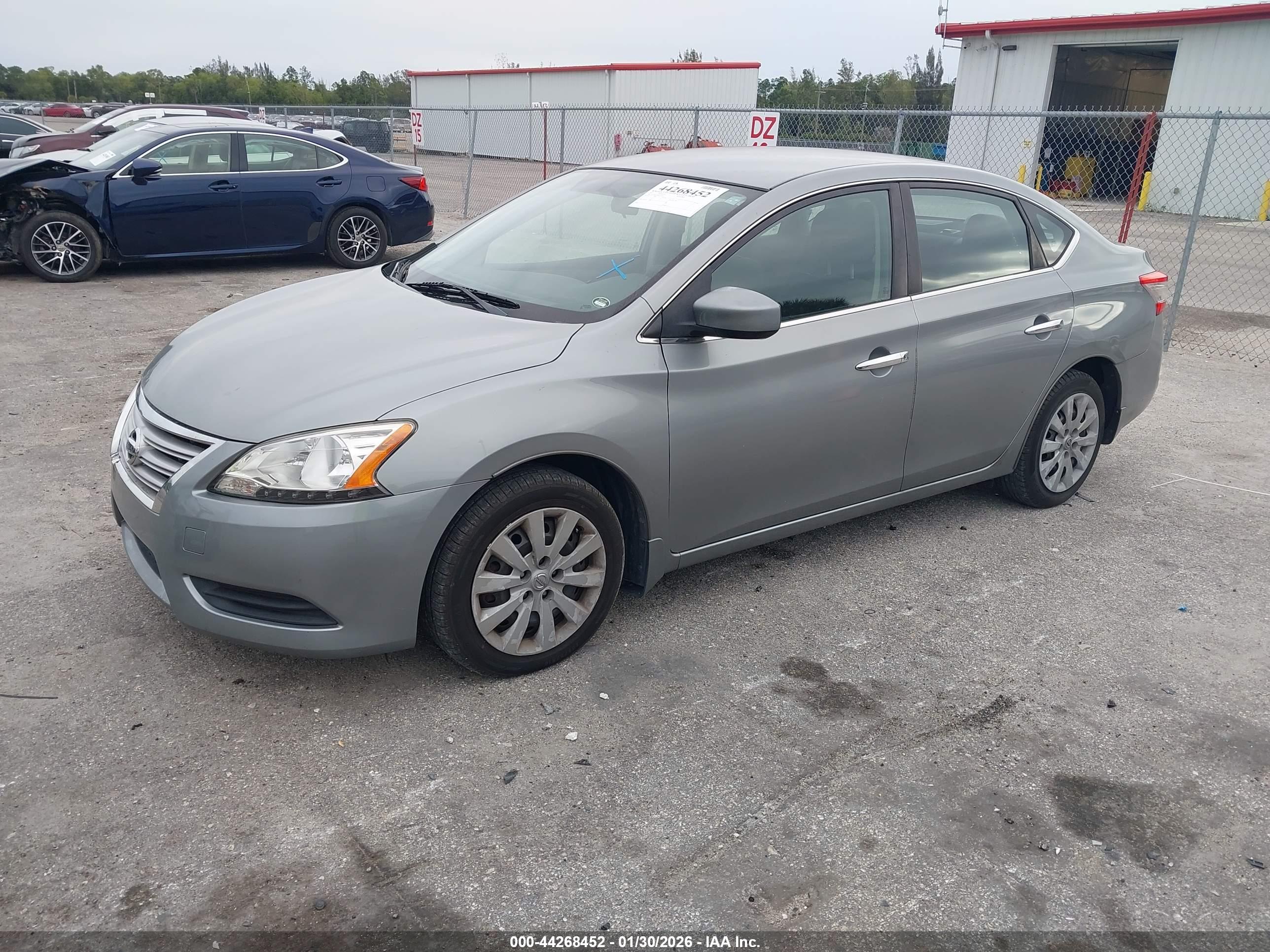 NISSAN SENTRA image 2