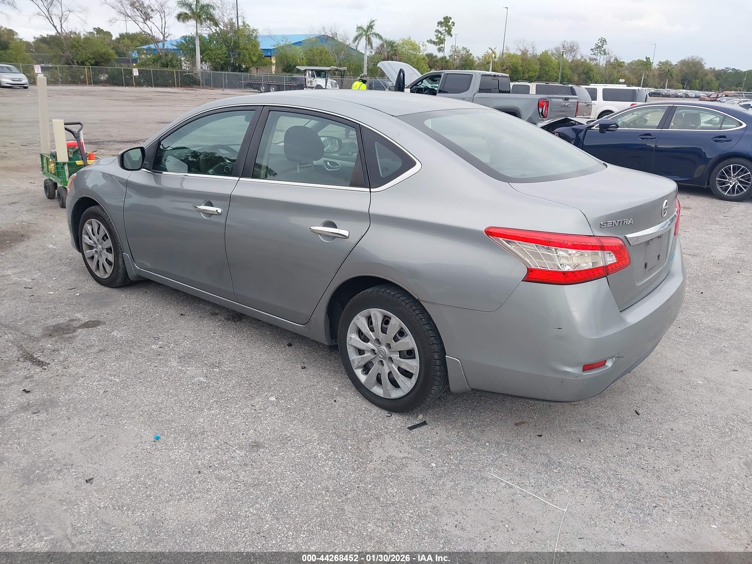 NISSAN SENTRA image 3