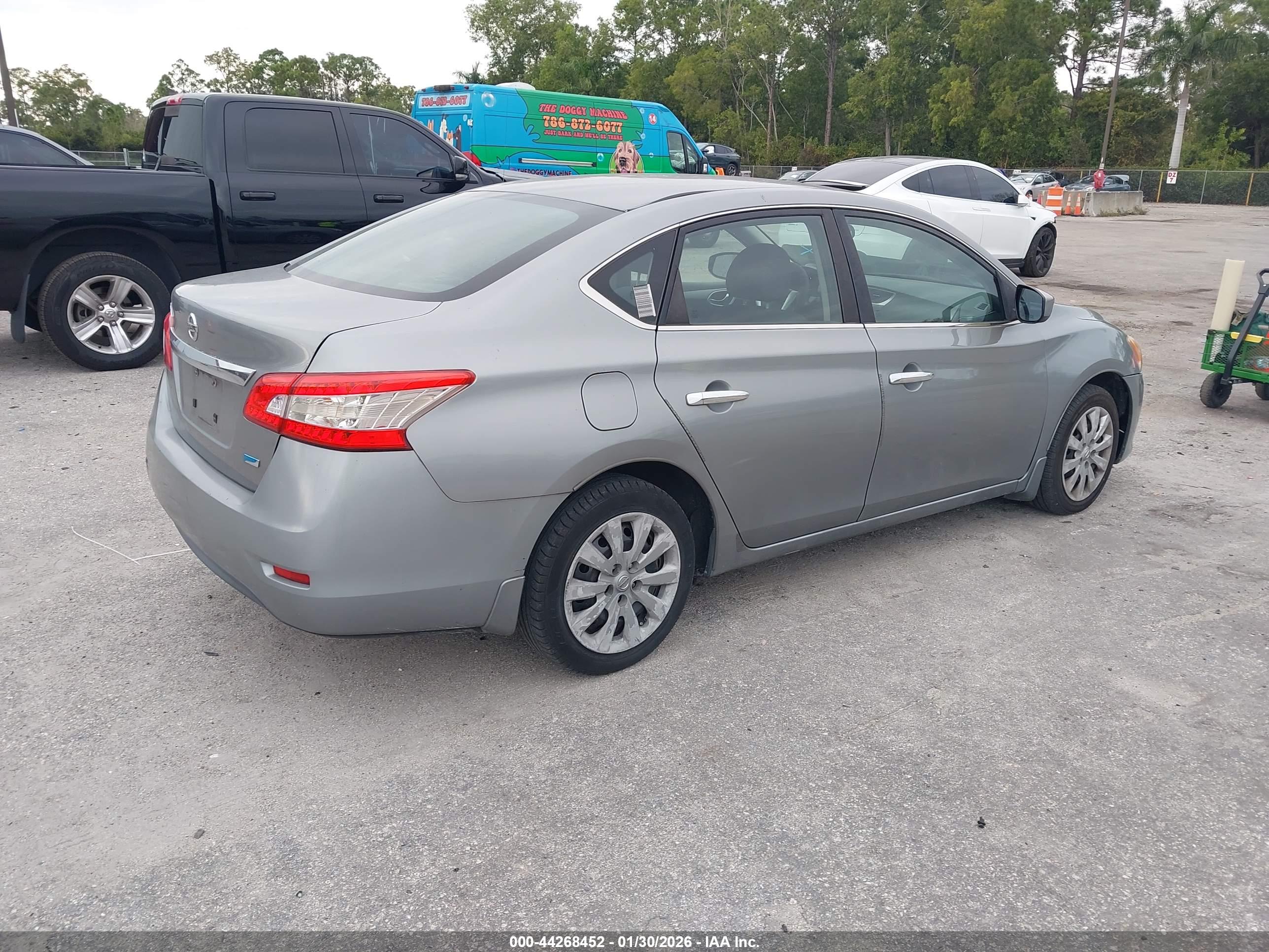 NISSAN SENTRA image 4