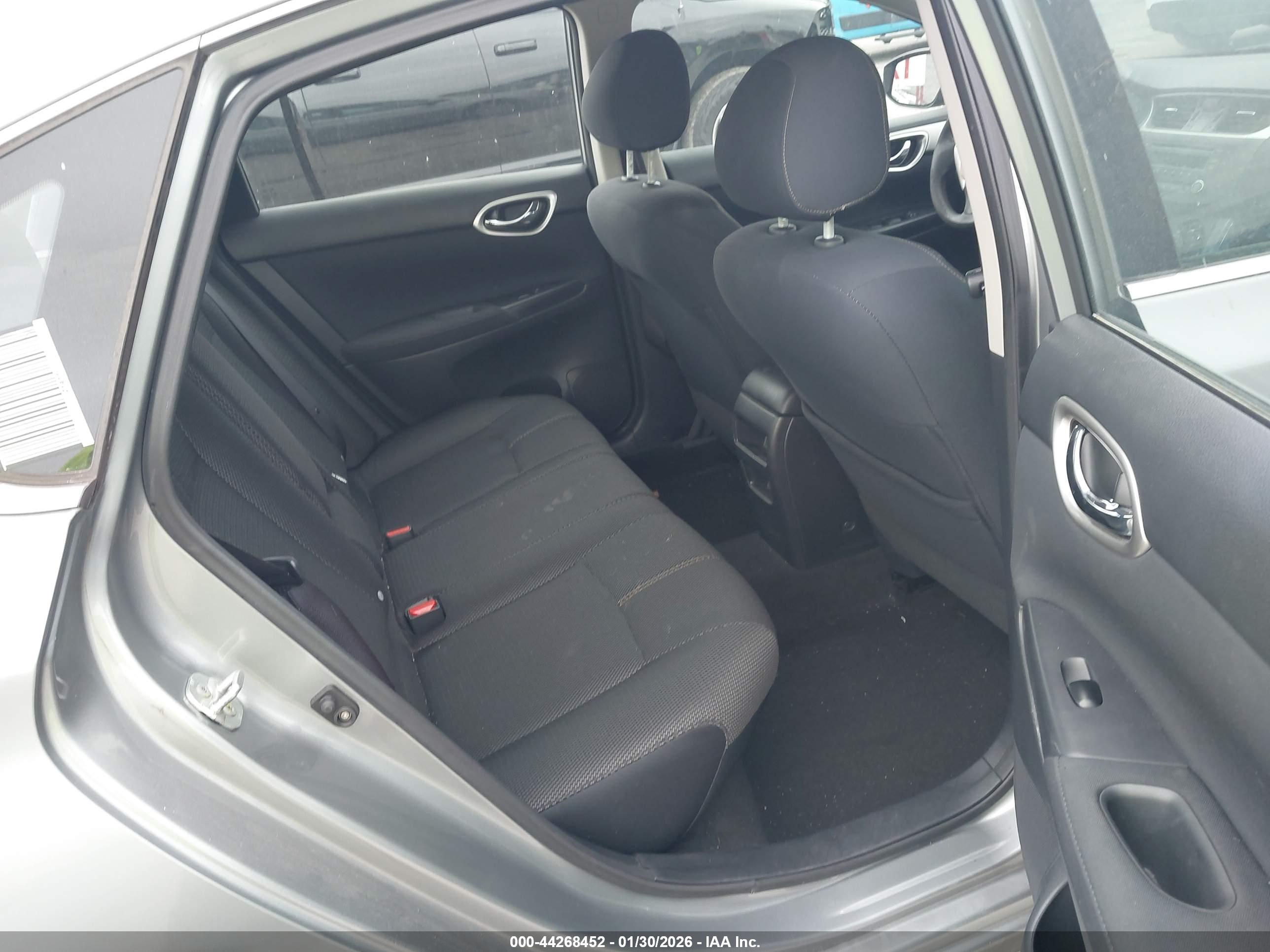 NISSAN SENTRA image 8