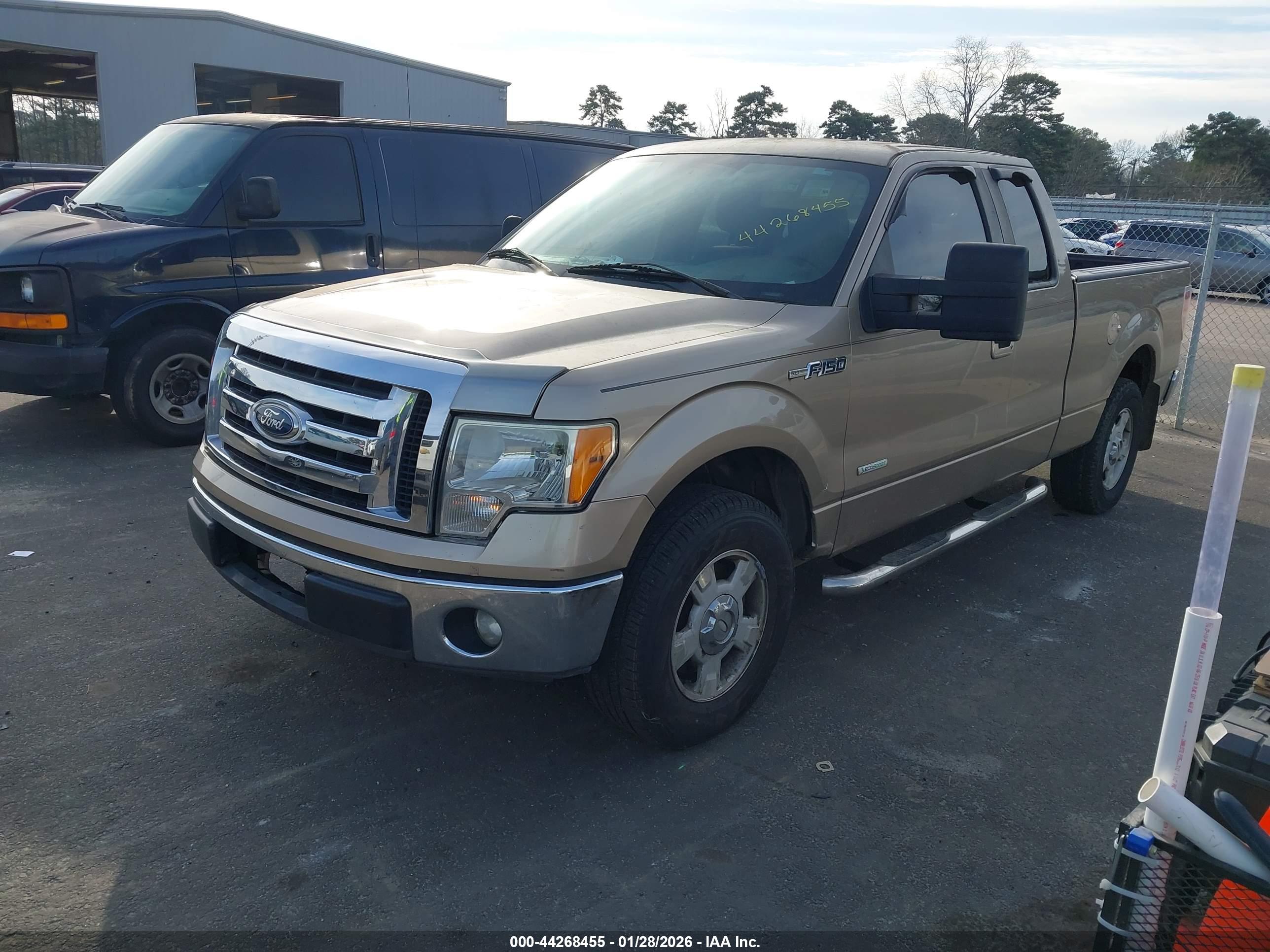 FORD F-150 image 2
