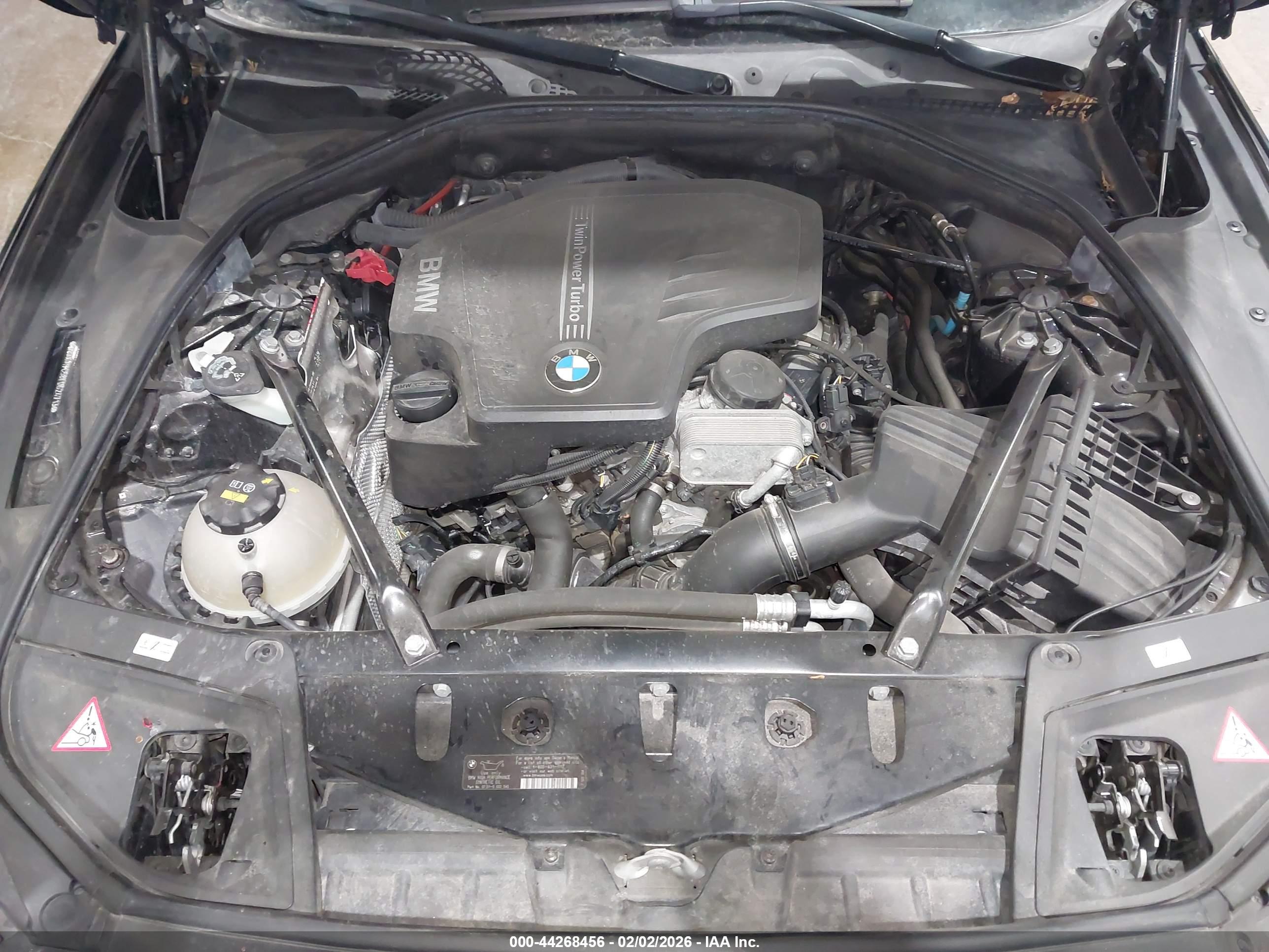 BMW 528I image 10