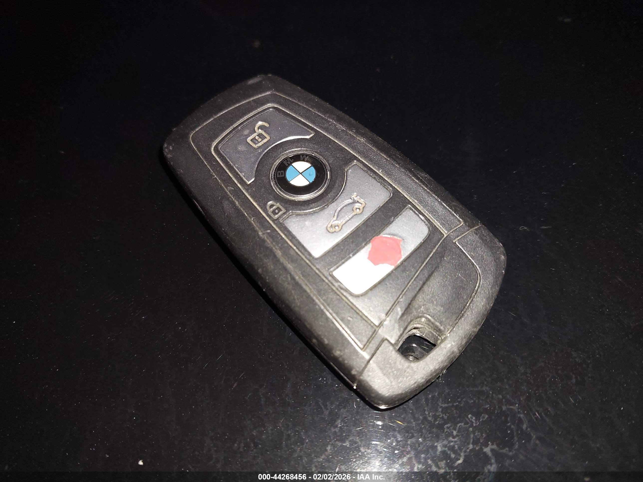 BMW 528I image 11