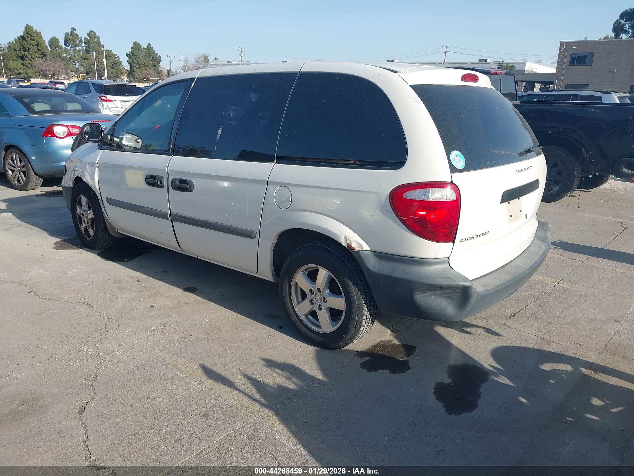 DODGE CARAVAN image 3