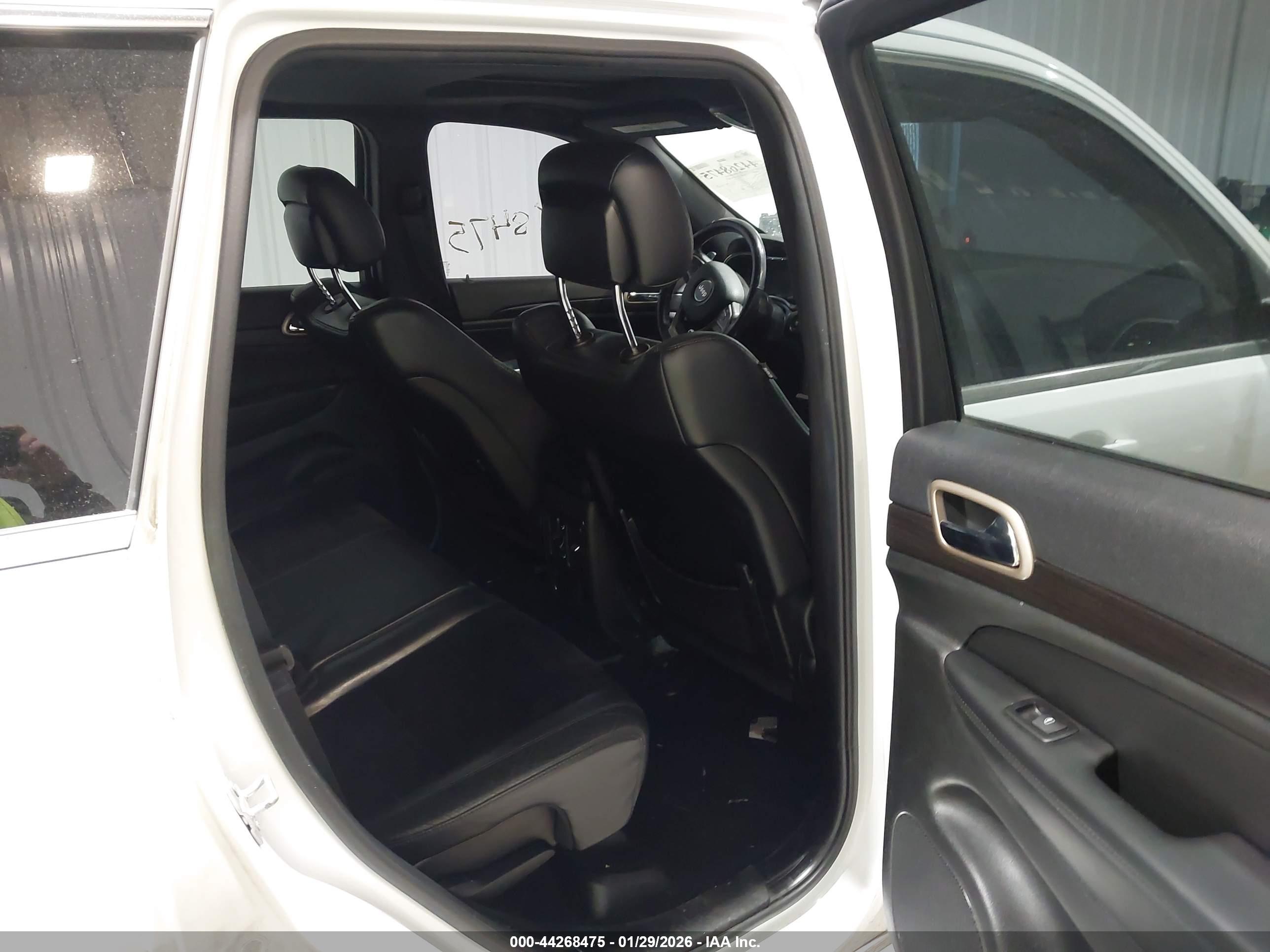 JEEP GRAND image 8