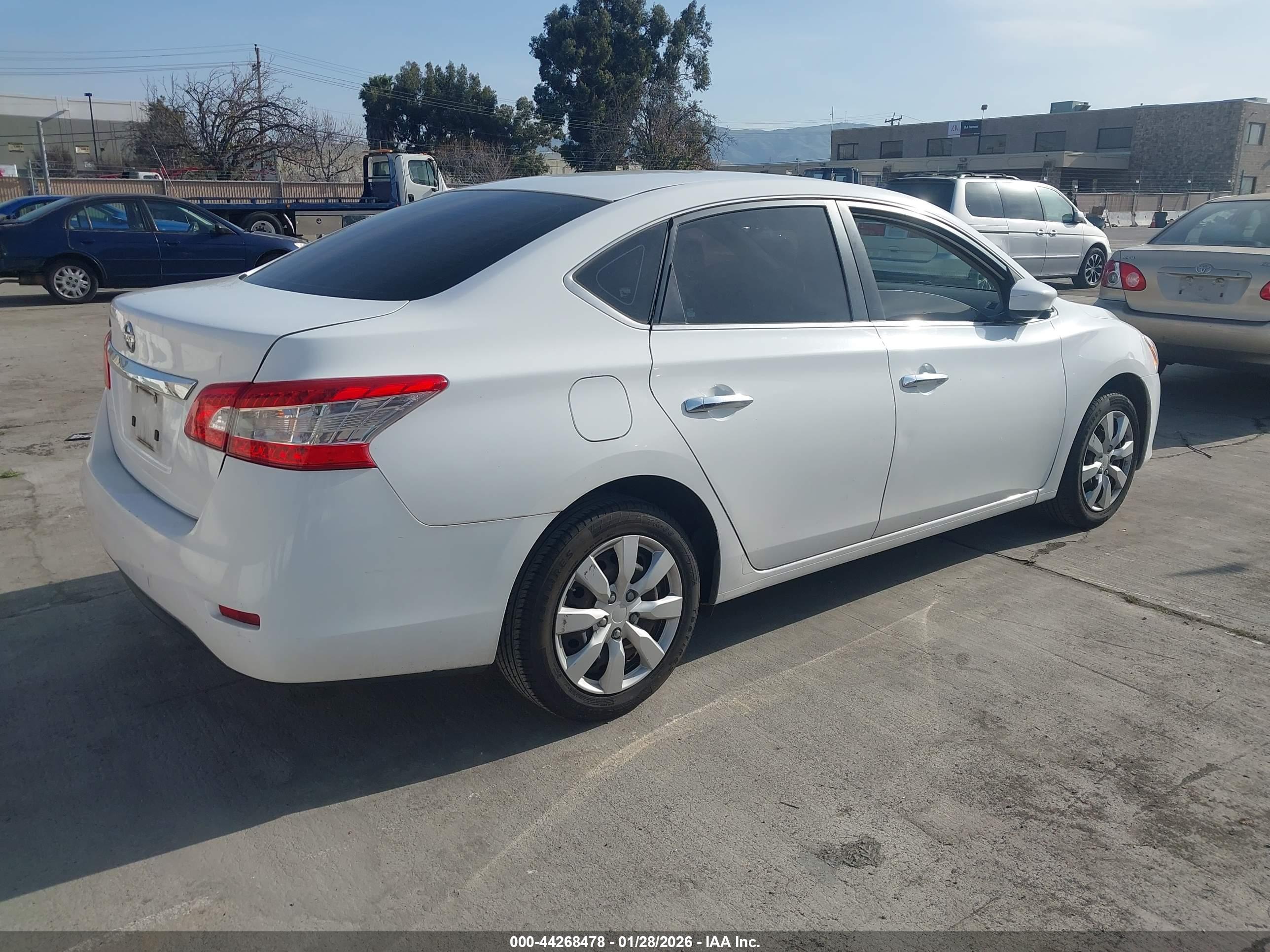 NISSAN SENTRA image 4