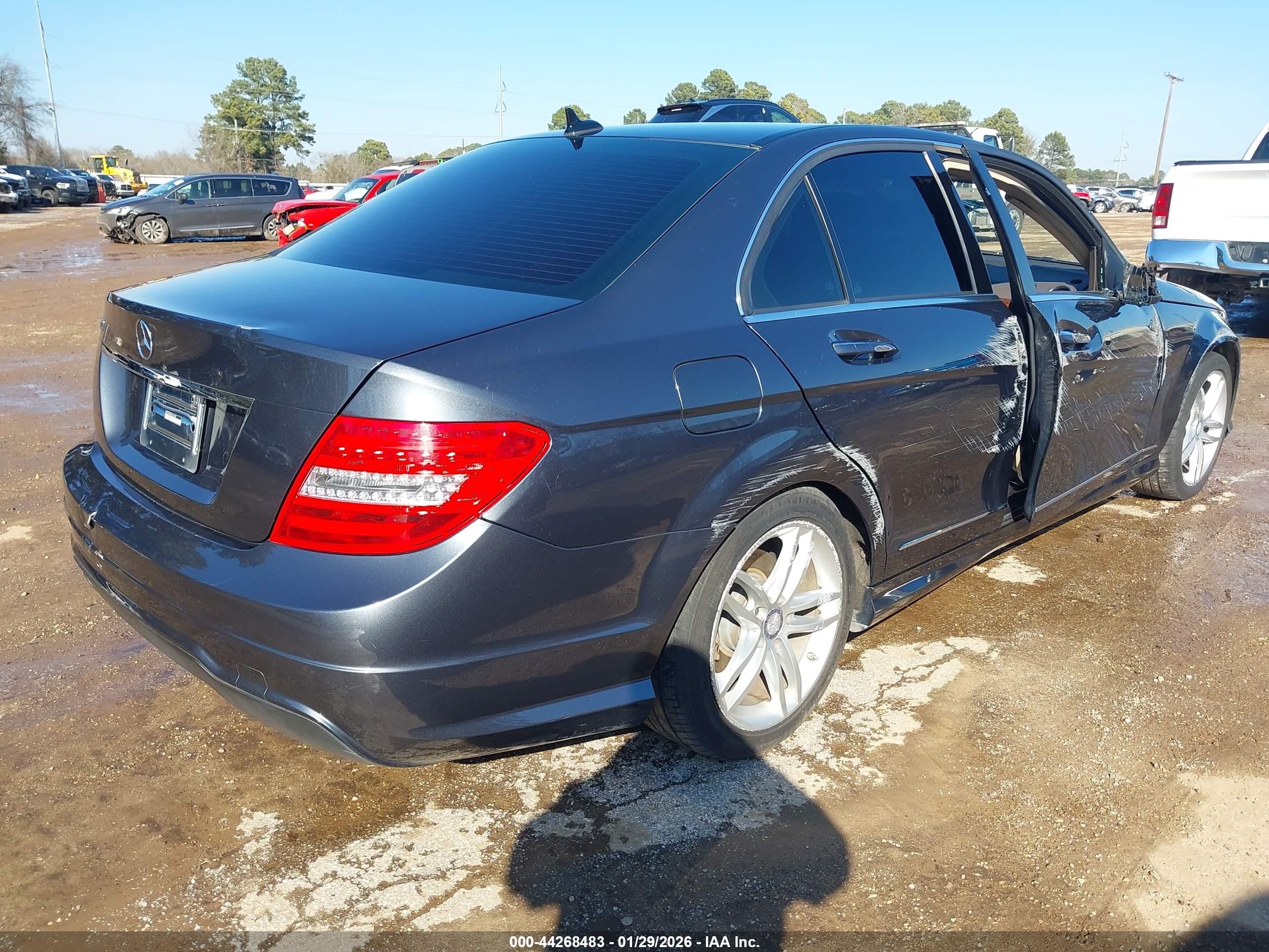 MERCEDES-BENZ C image 4