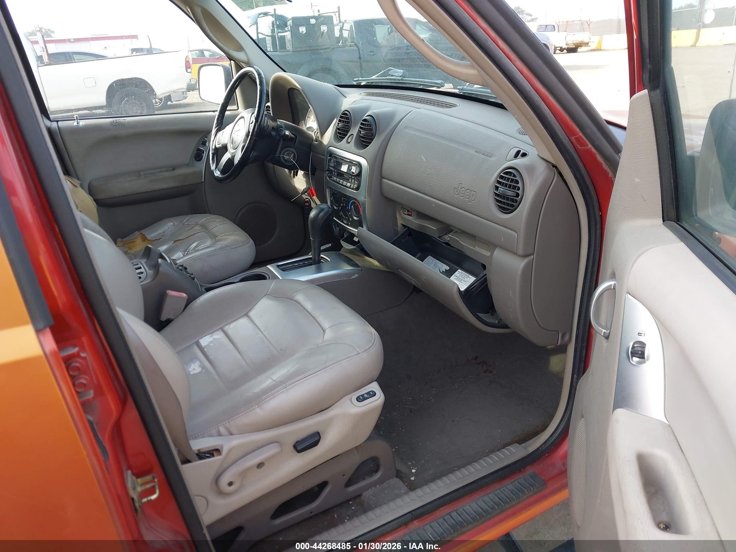 JEEP LIBERTY image 5