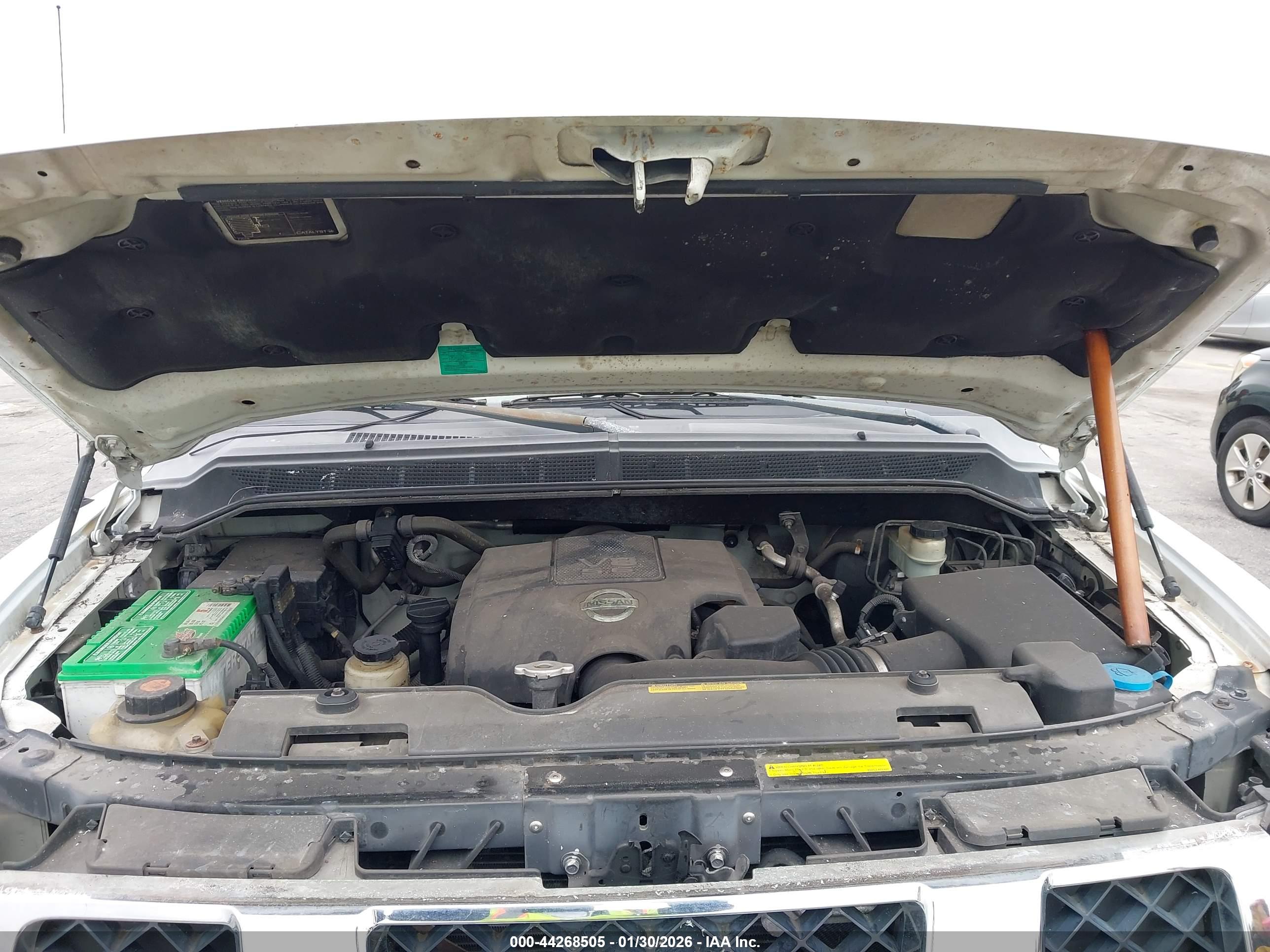 NISSAN TITAN image 10