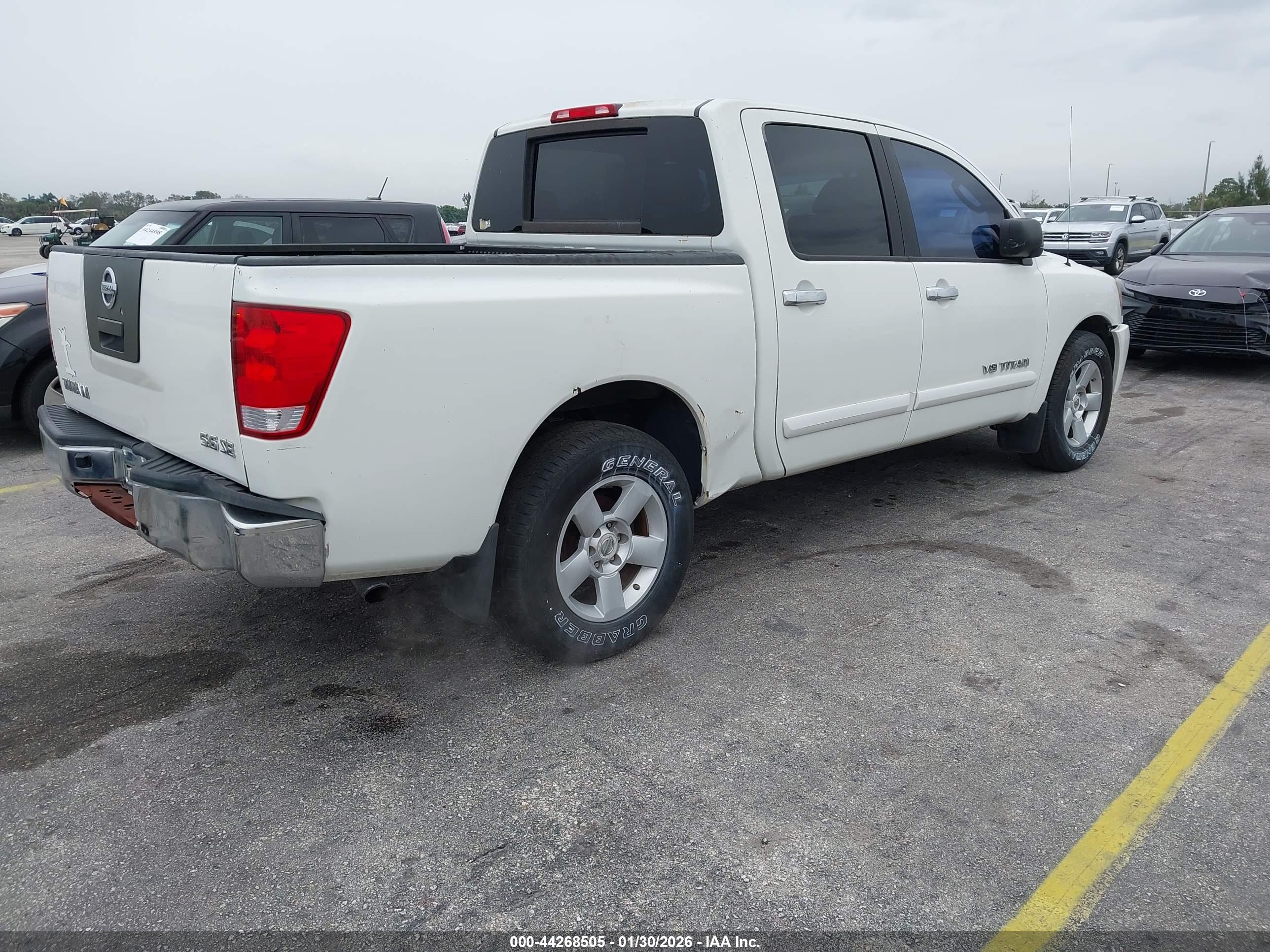 NISSAN TITAN image 4