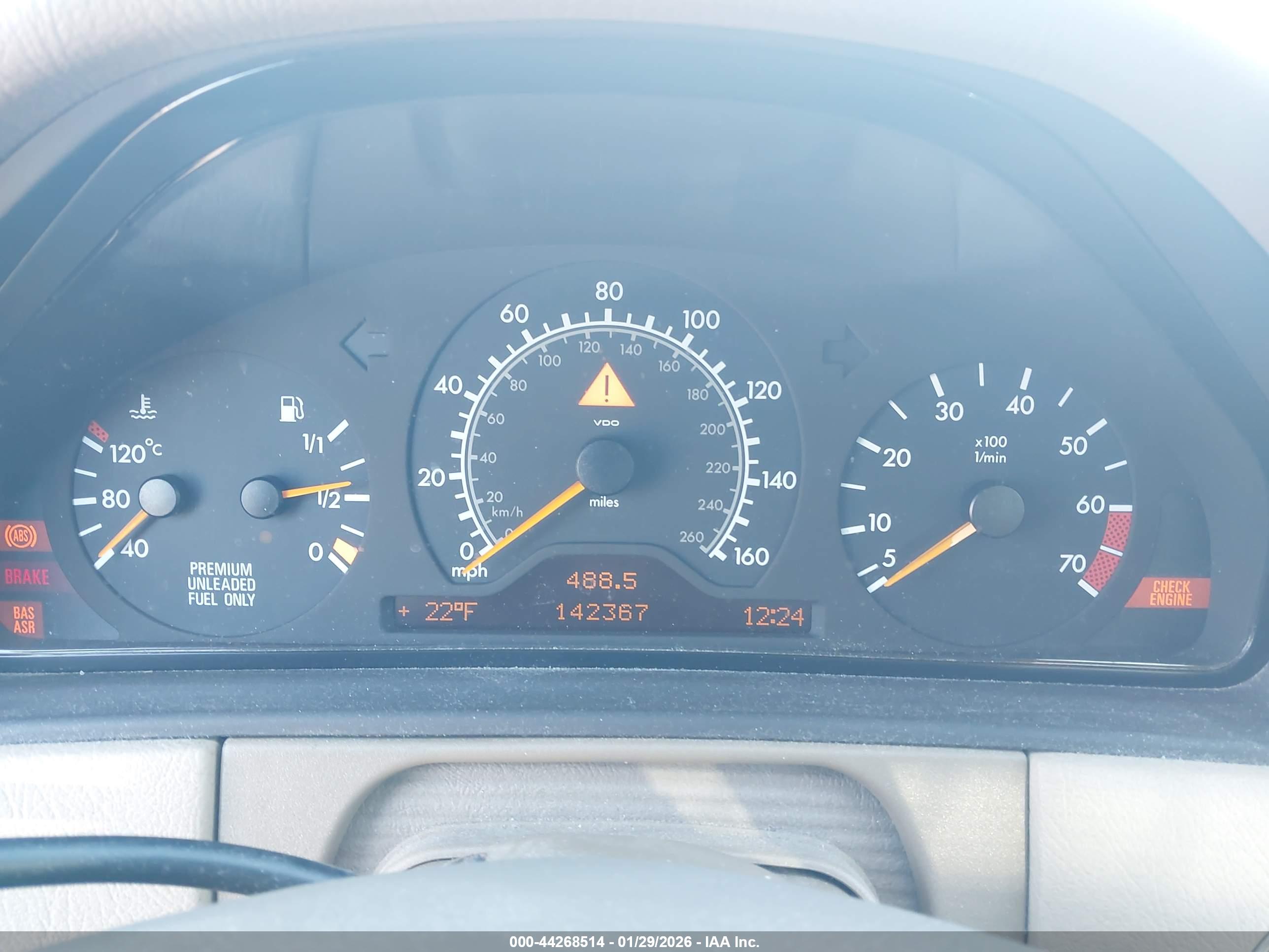 MERCEDES-BENZ E image 7