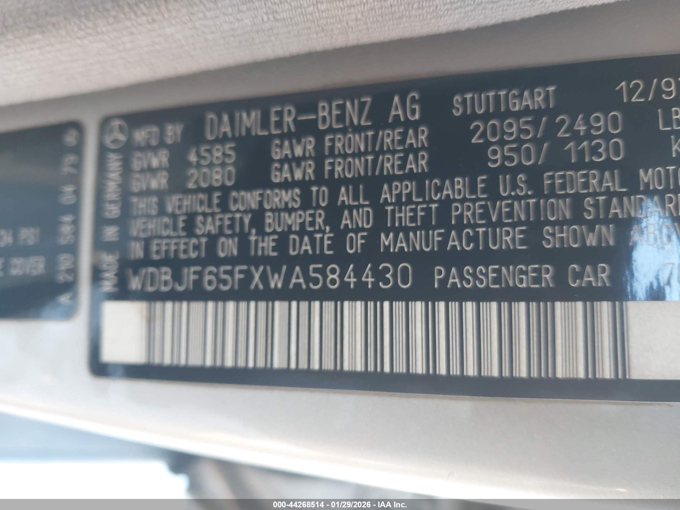 MERCEDES-BENZ E image 9