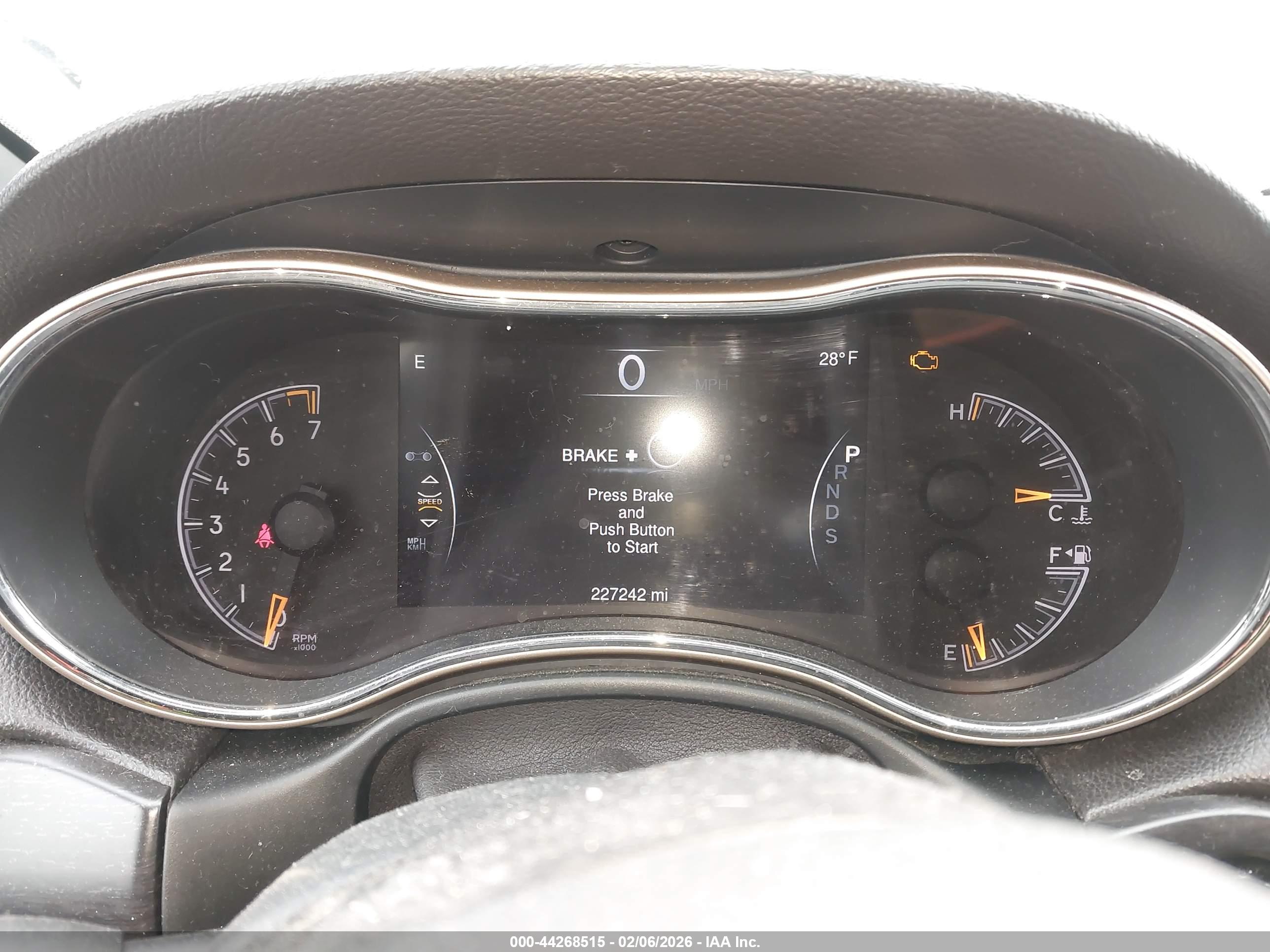 JEEP GRAND image 7