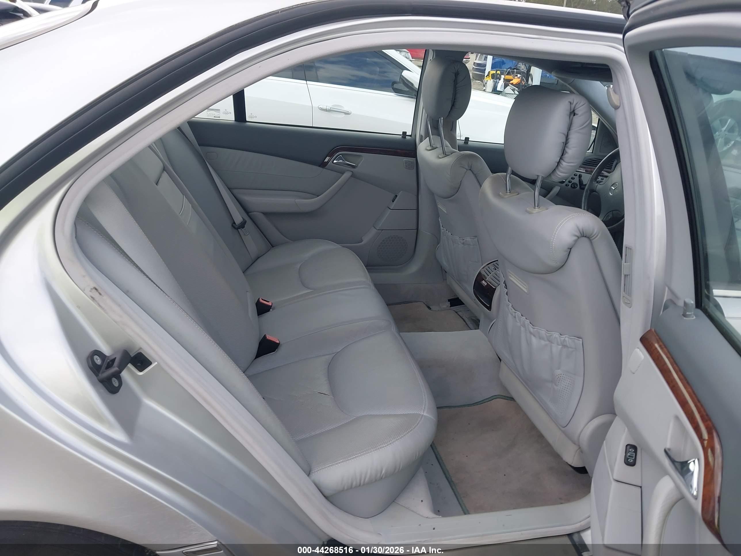 MERCEDES-BENZ S image 8