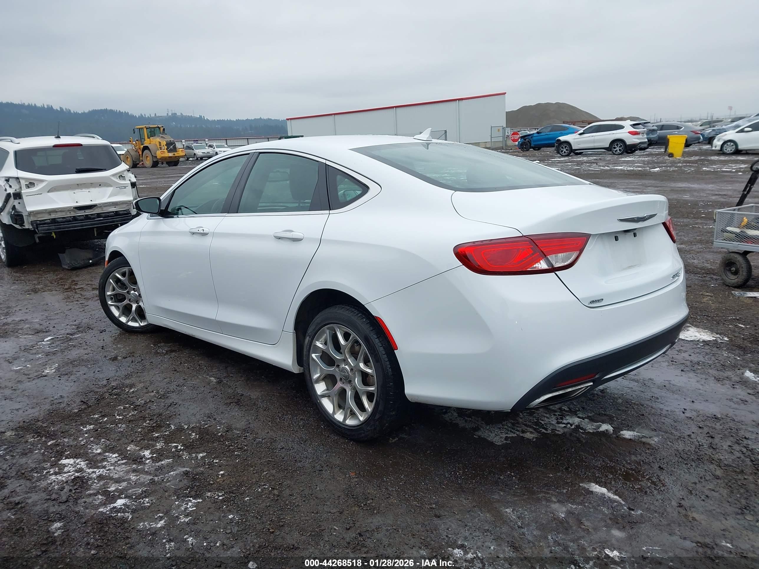 CHRYSLER 200 image 3