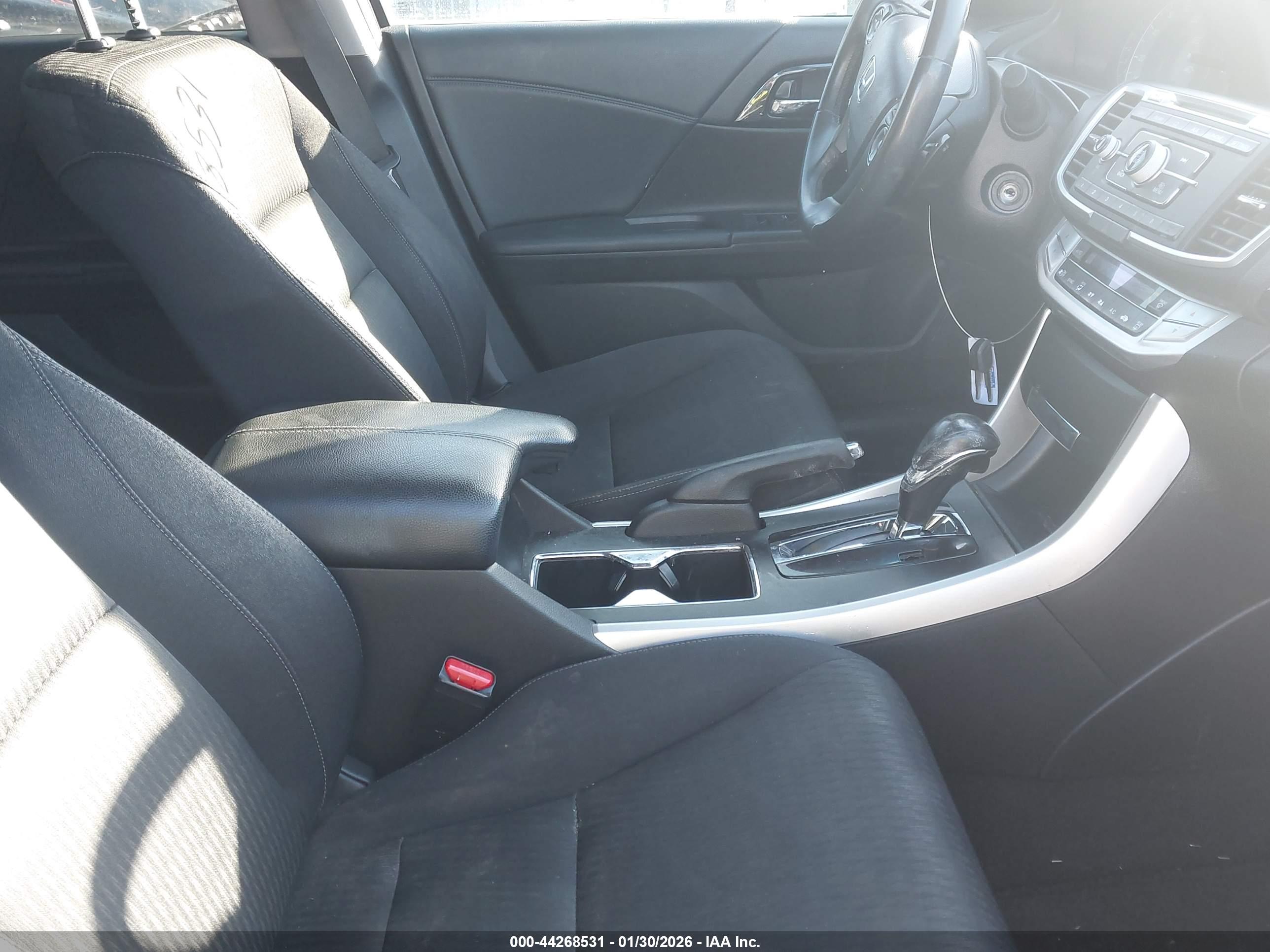 HONDA ACCORD image 5