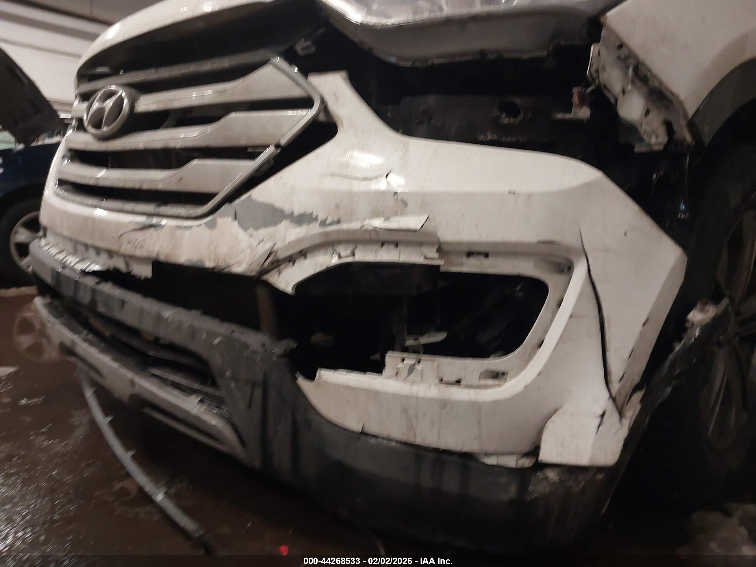 HYUNDAI SANTA image 6