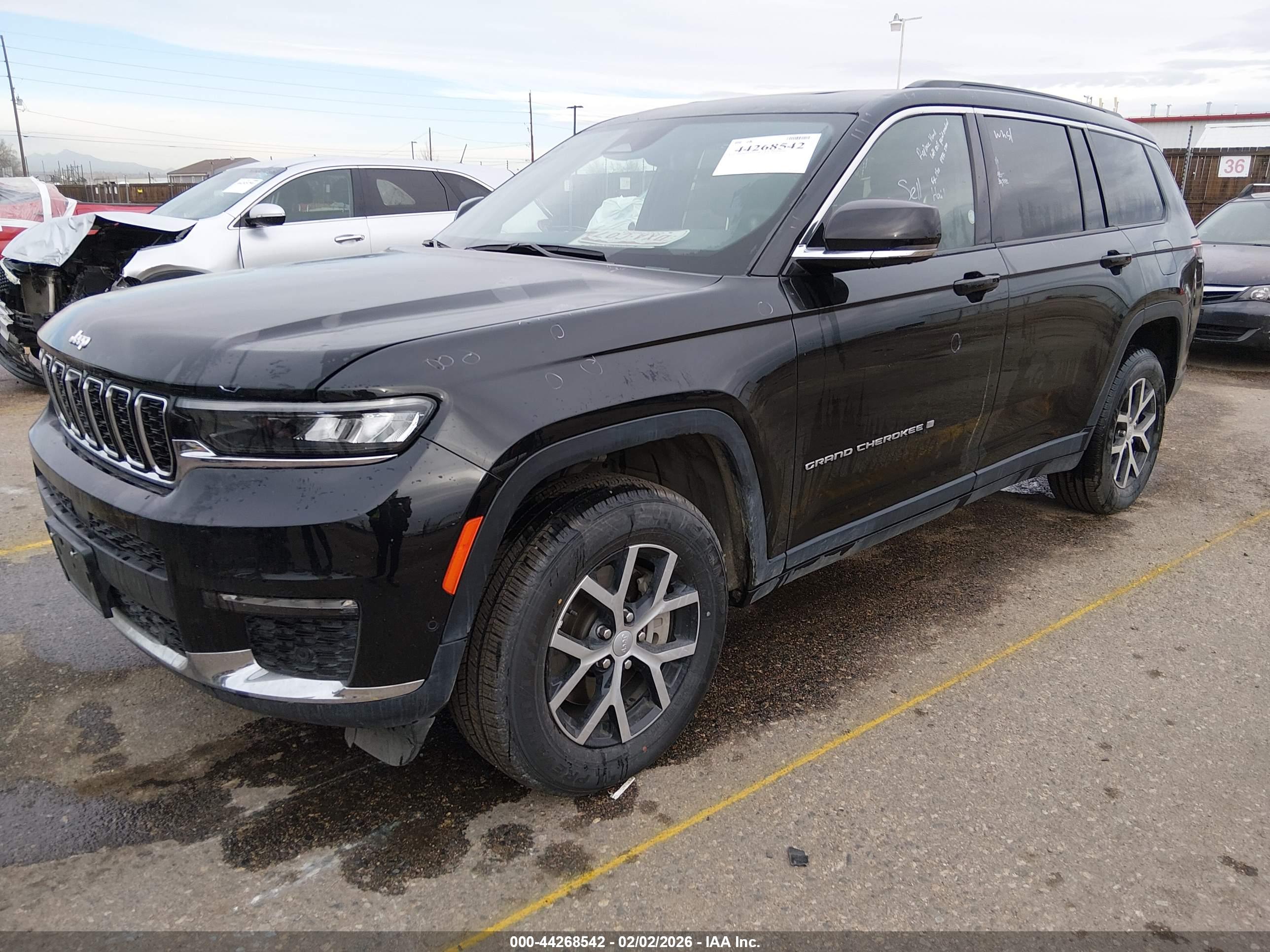 JEEP GRAND image 2